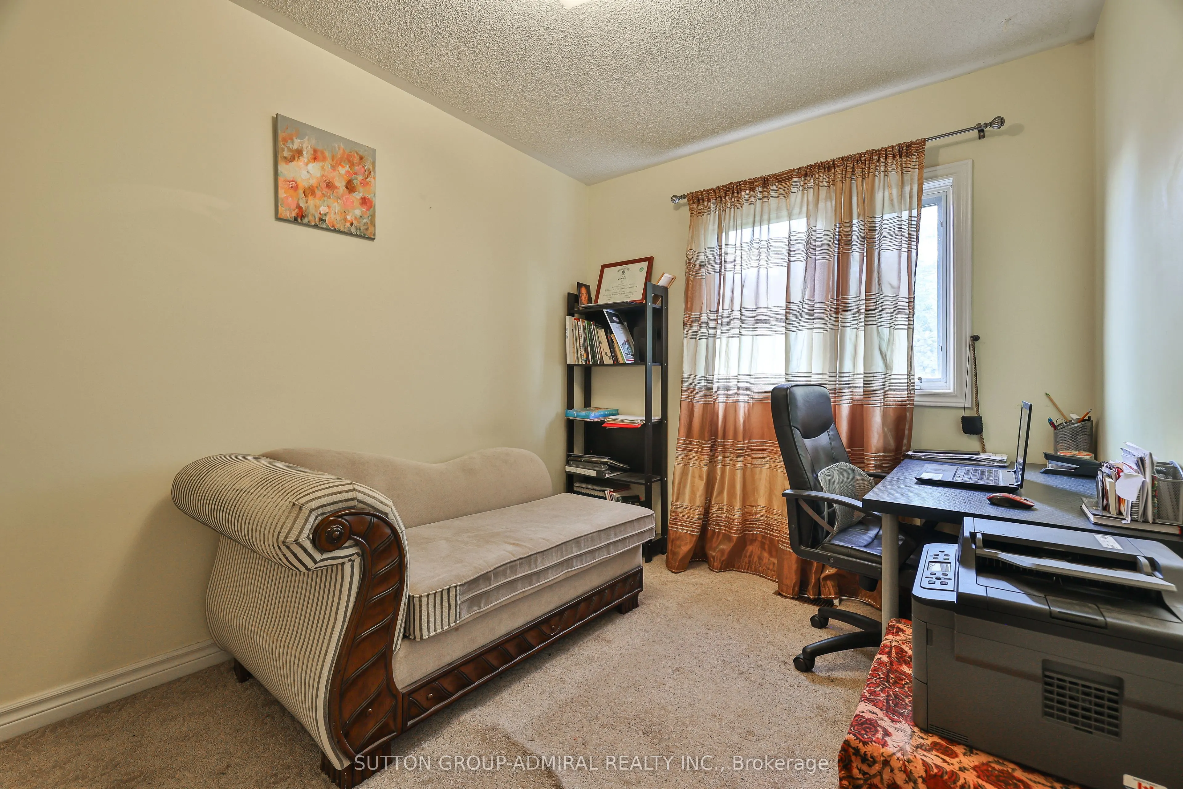 72 Addison Street W