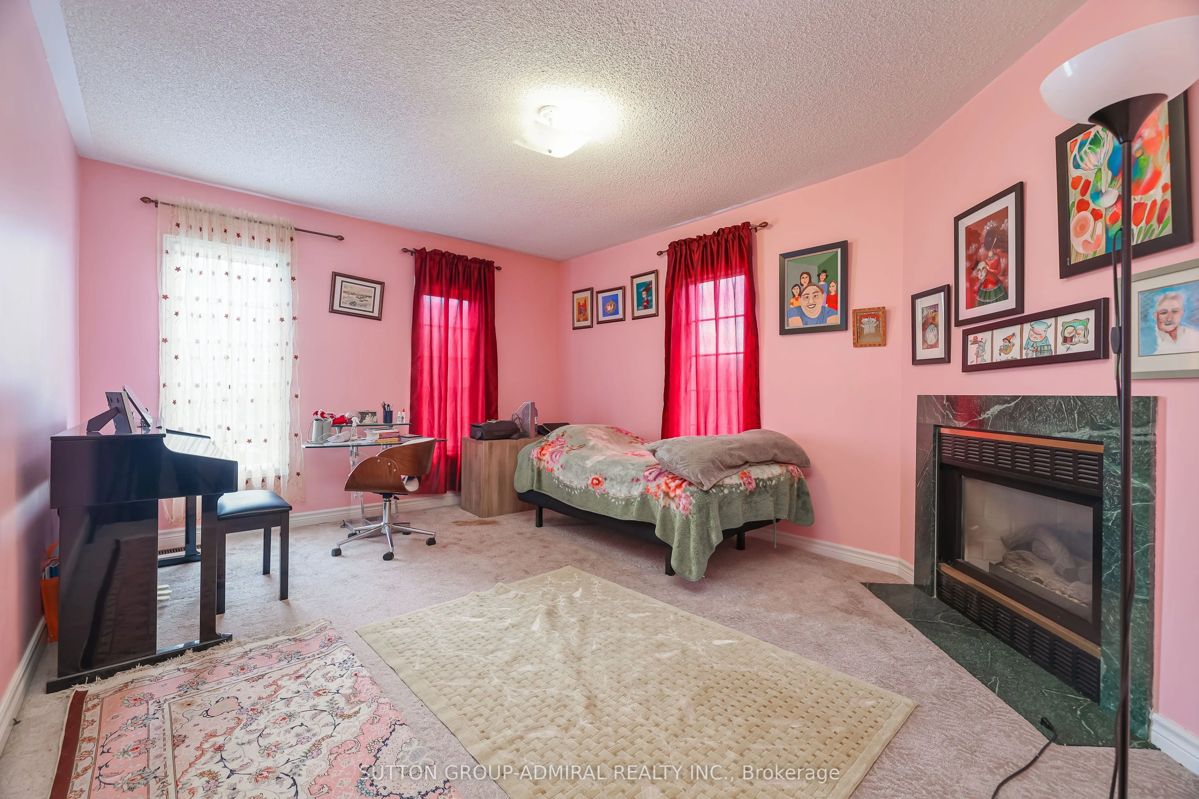 72 Addison Street W