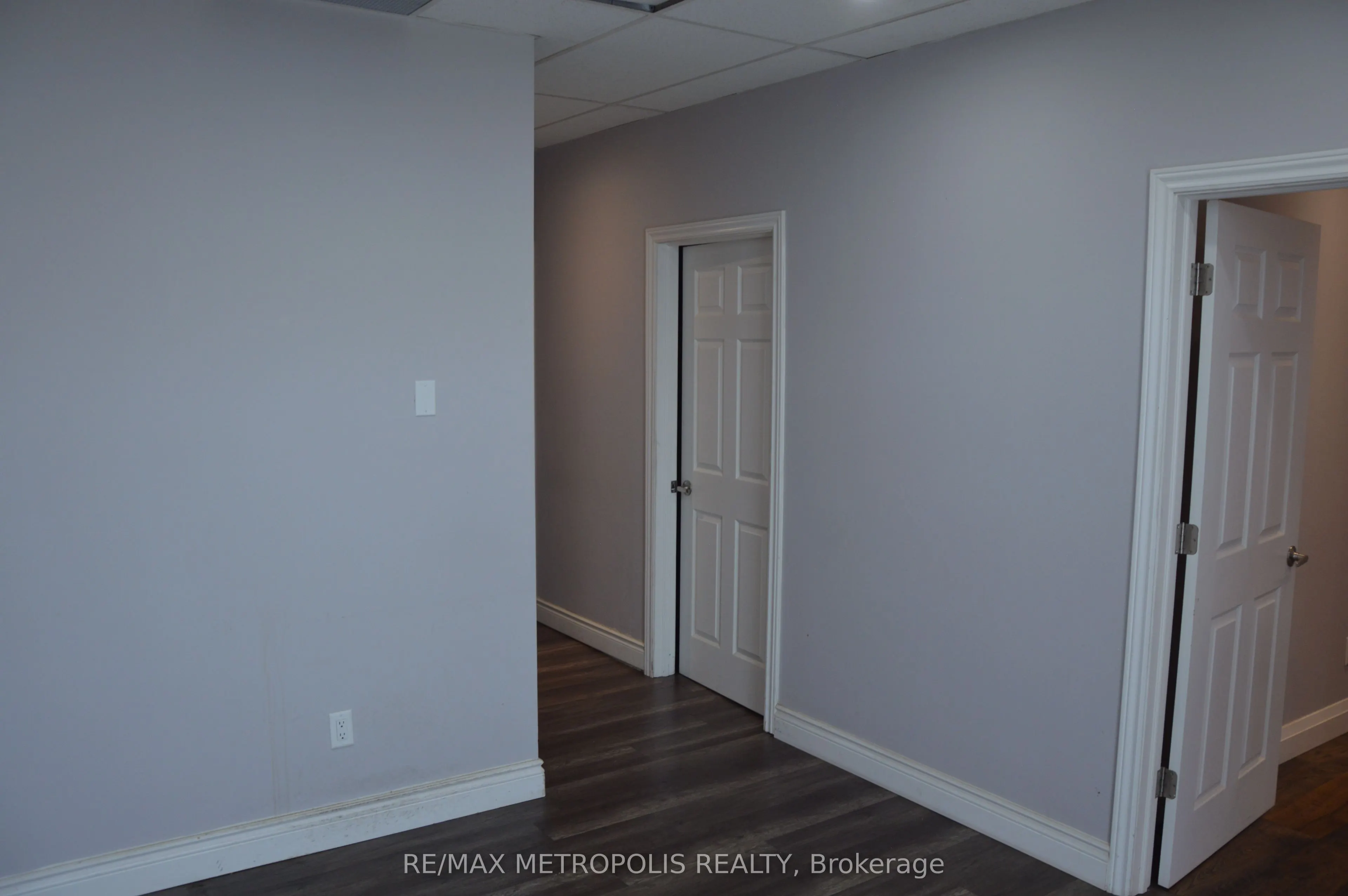 200 EDGELEY Boulevard N, #3
