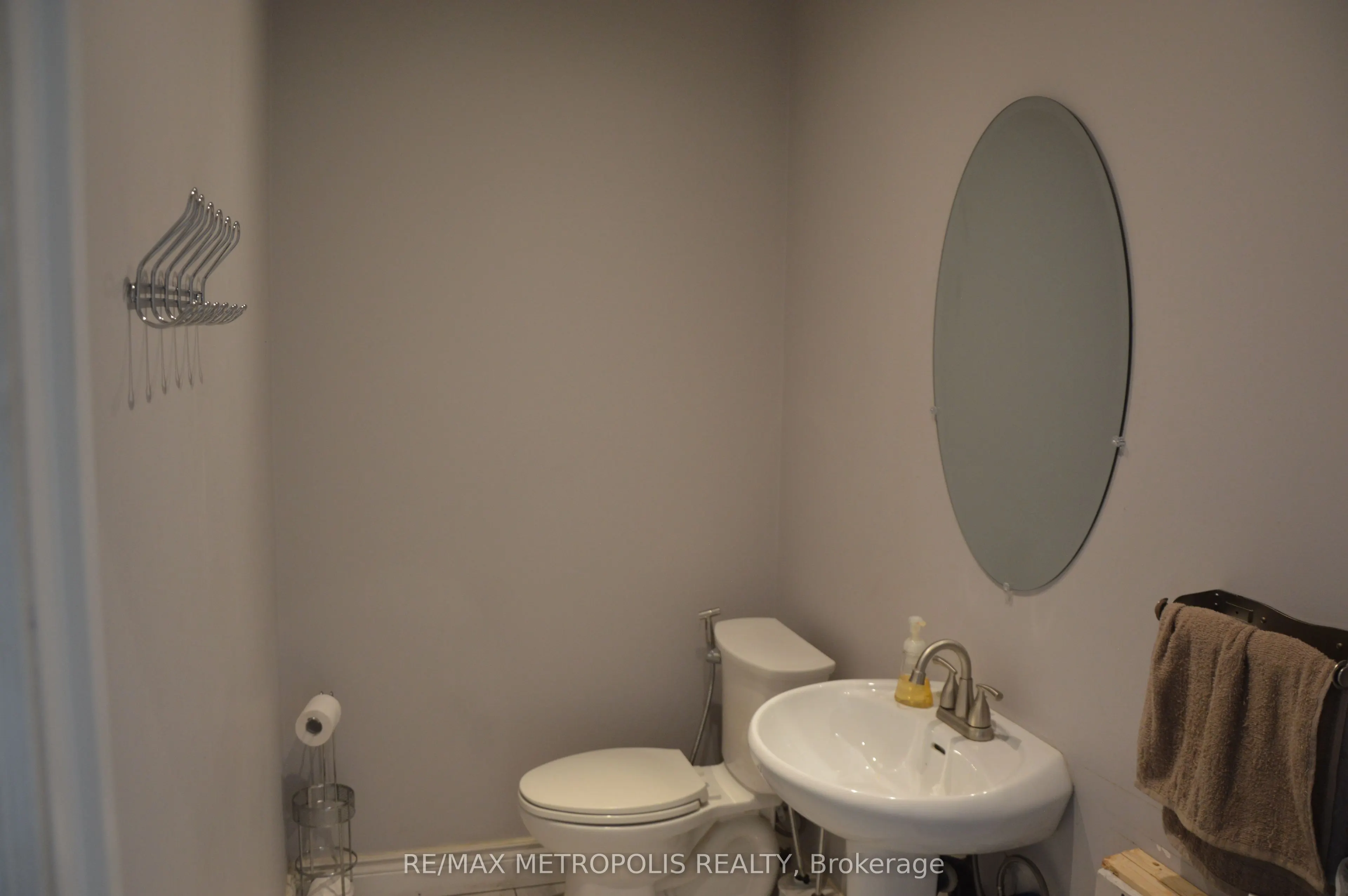 200 EDGELEY Boulevard N, #3