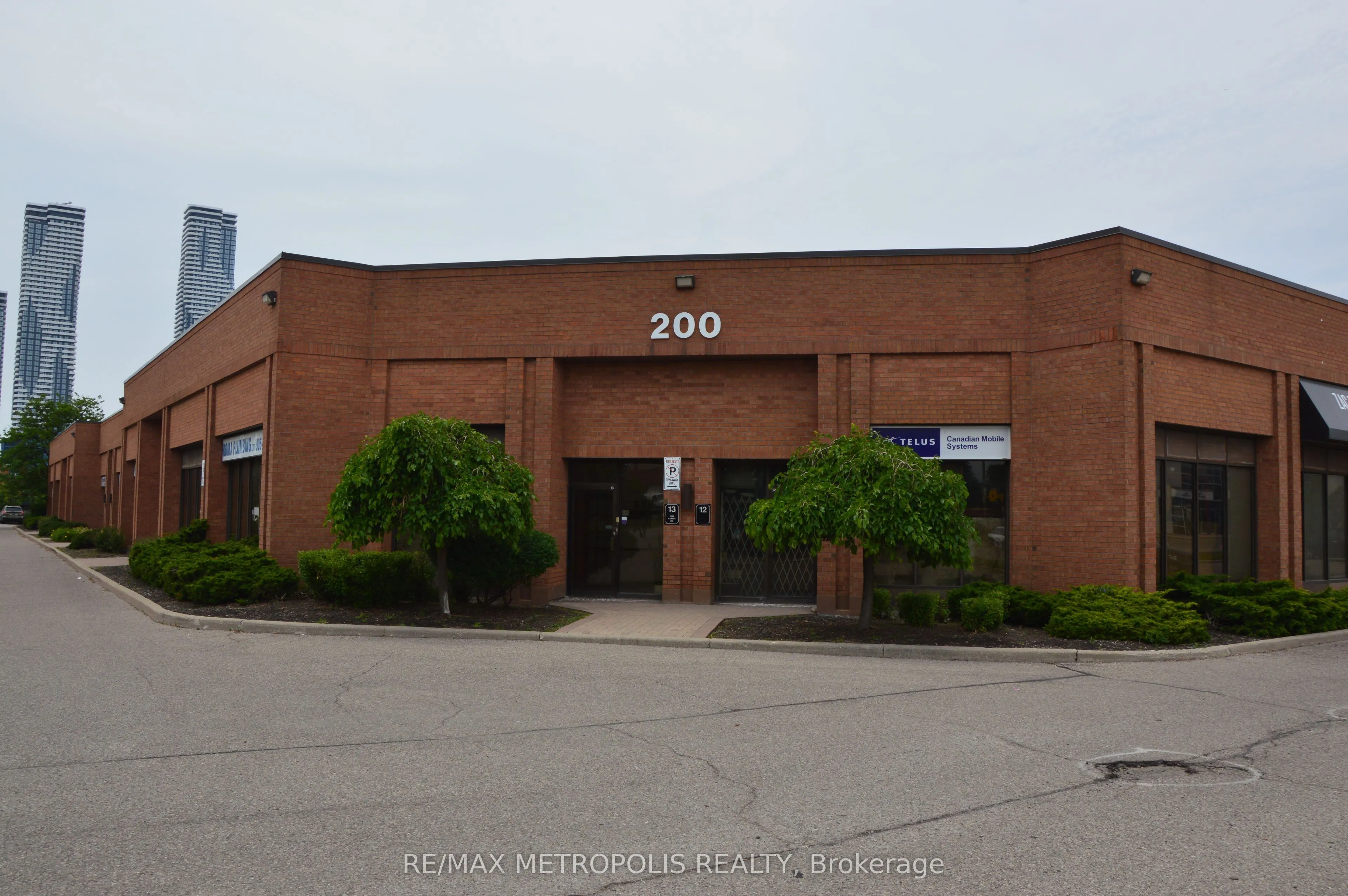 200 EDGELEY Boulevard N, #3
