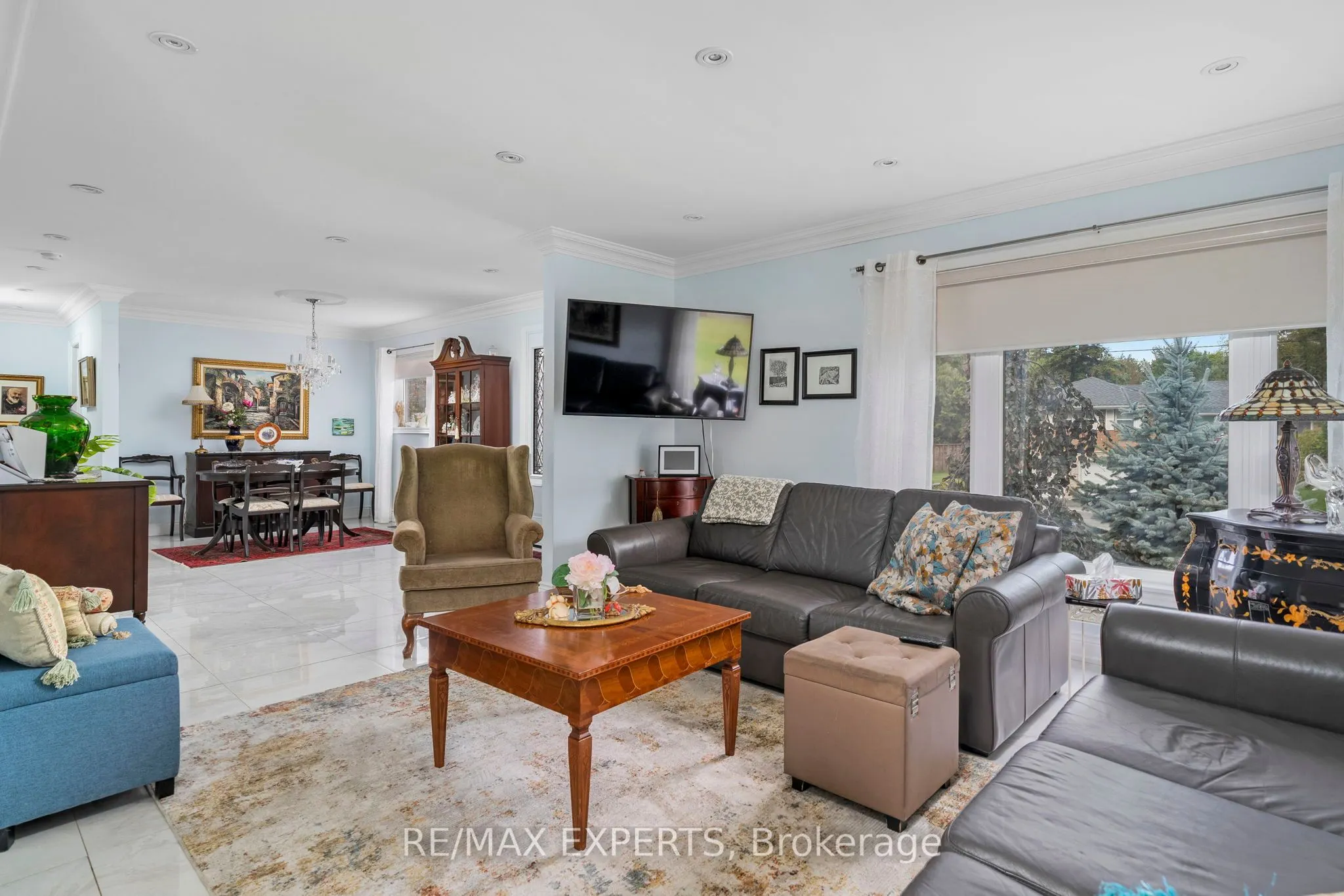76 Bachley Crescent