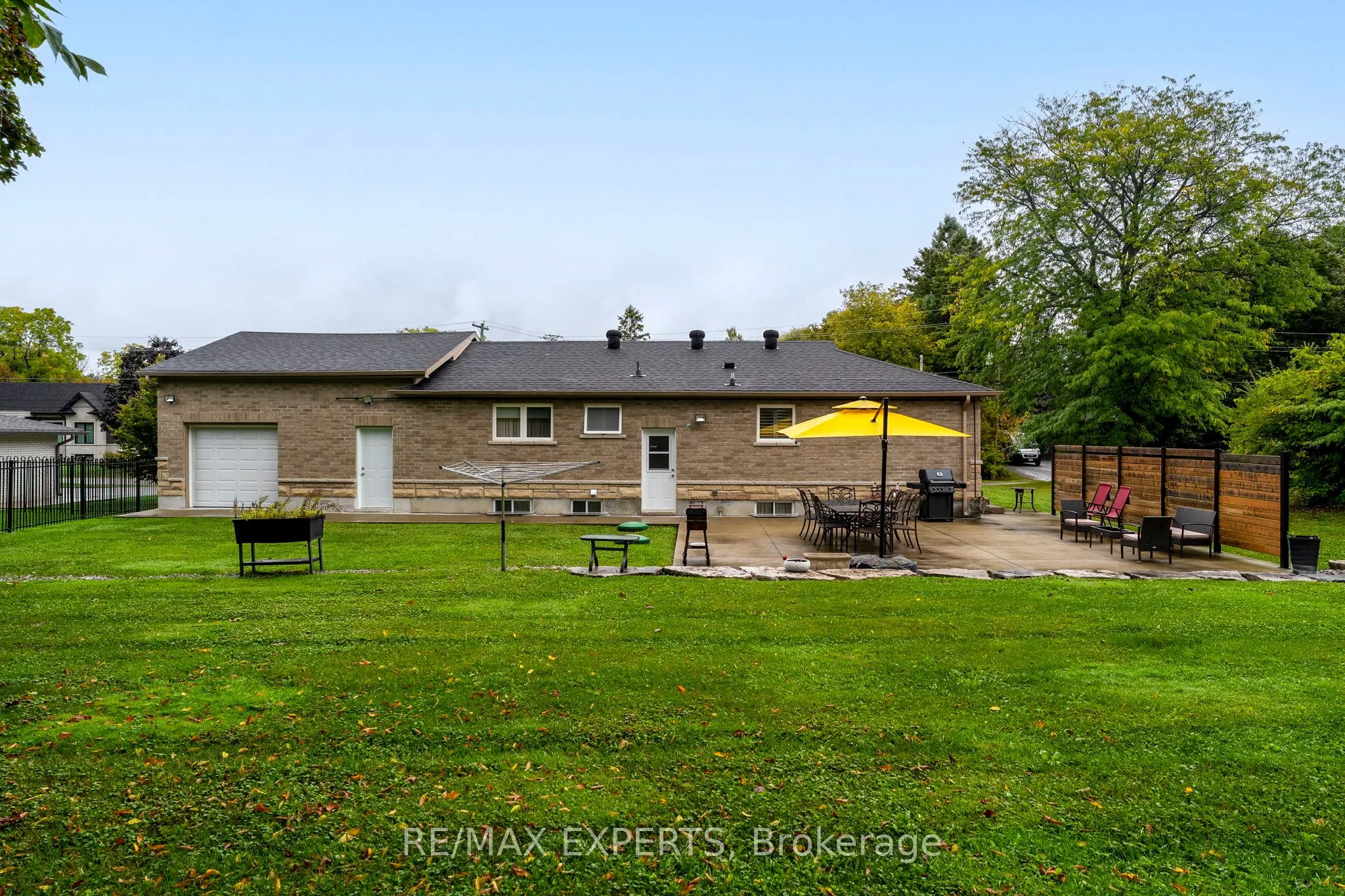 76 Bachley Crescent