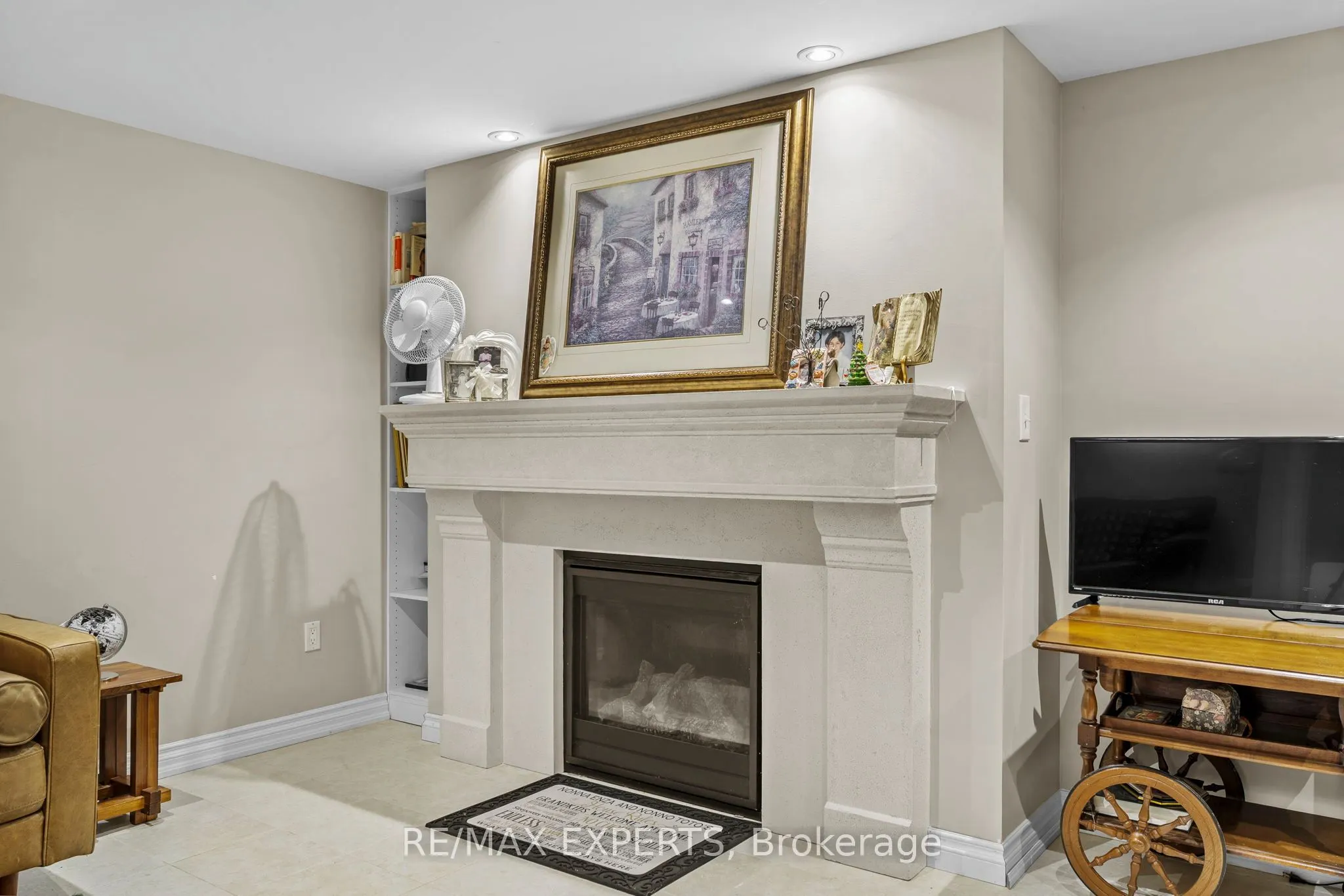 76 Bachley Crescent