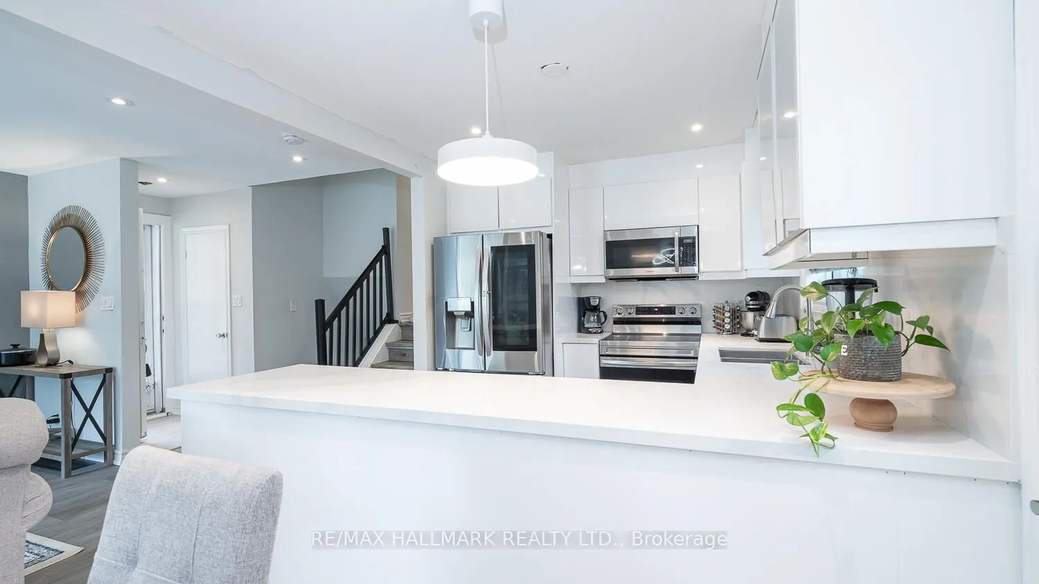 11 Seaton Drive