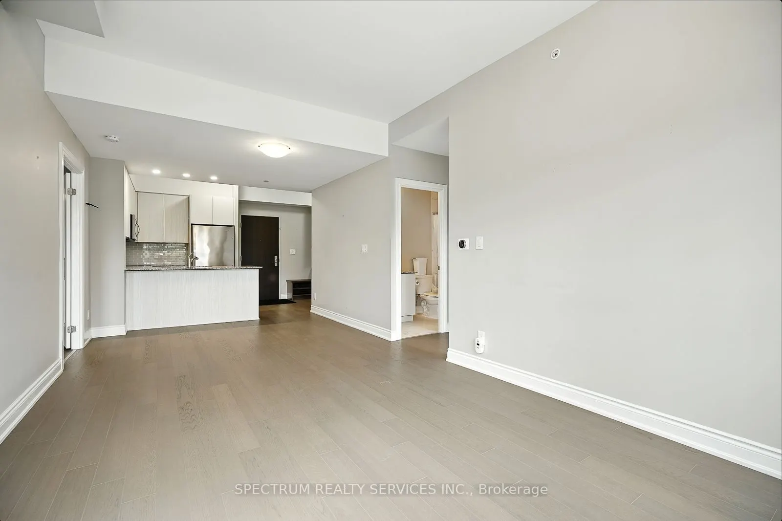 86 Woodbridge Avenue, #411