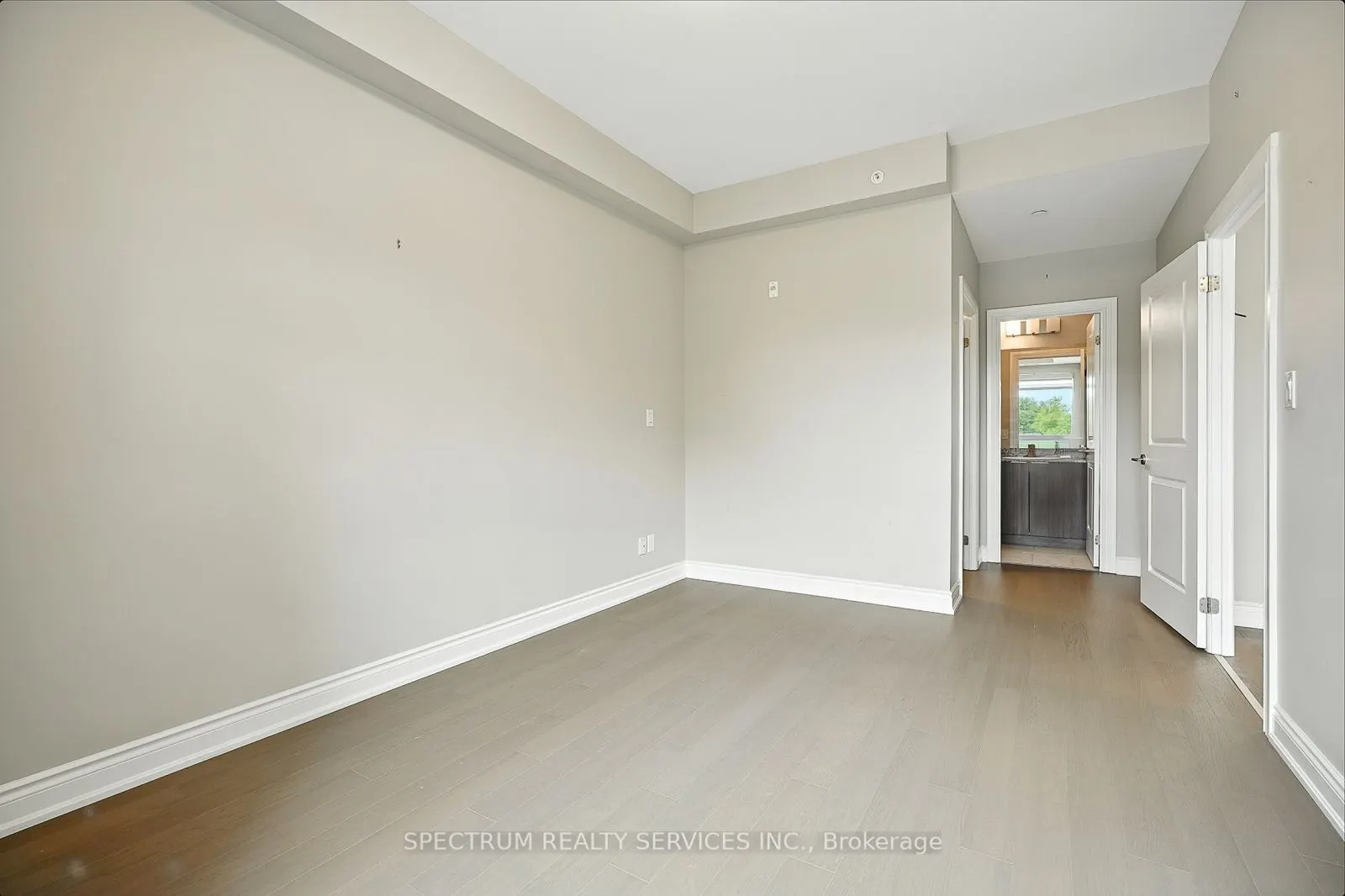 86 Woodbridge Avenue, #411