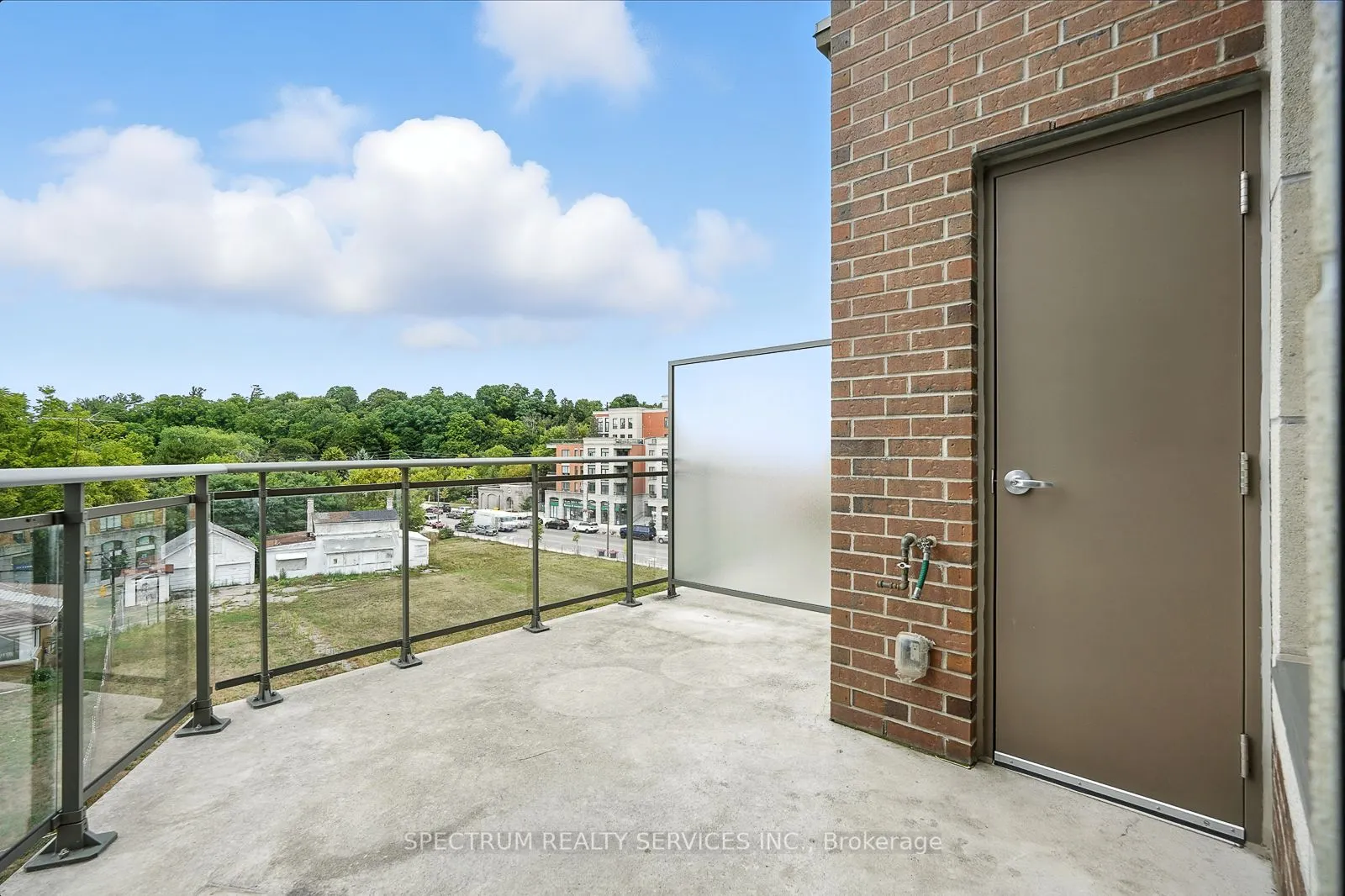 86 Woodbridge Avenue, #411