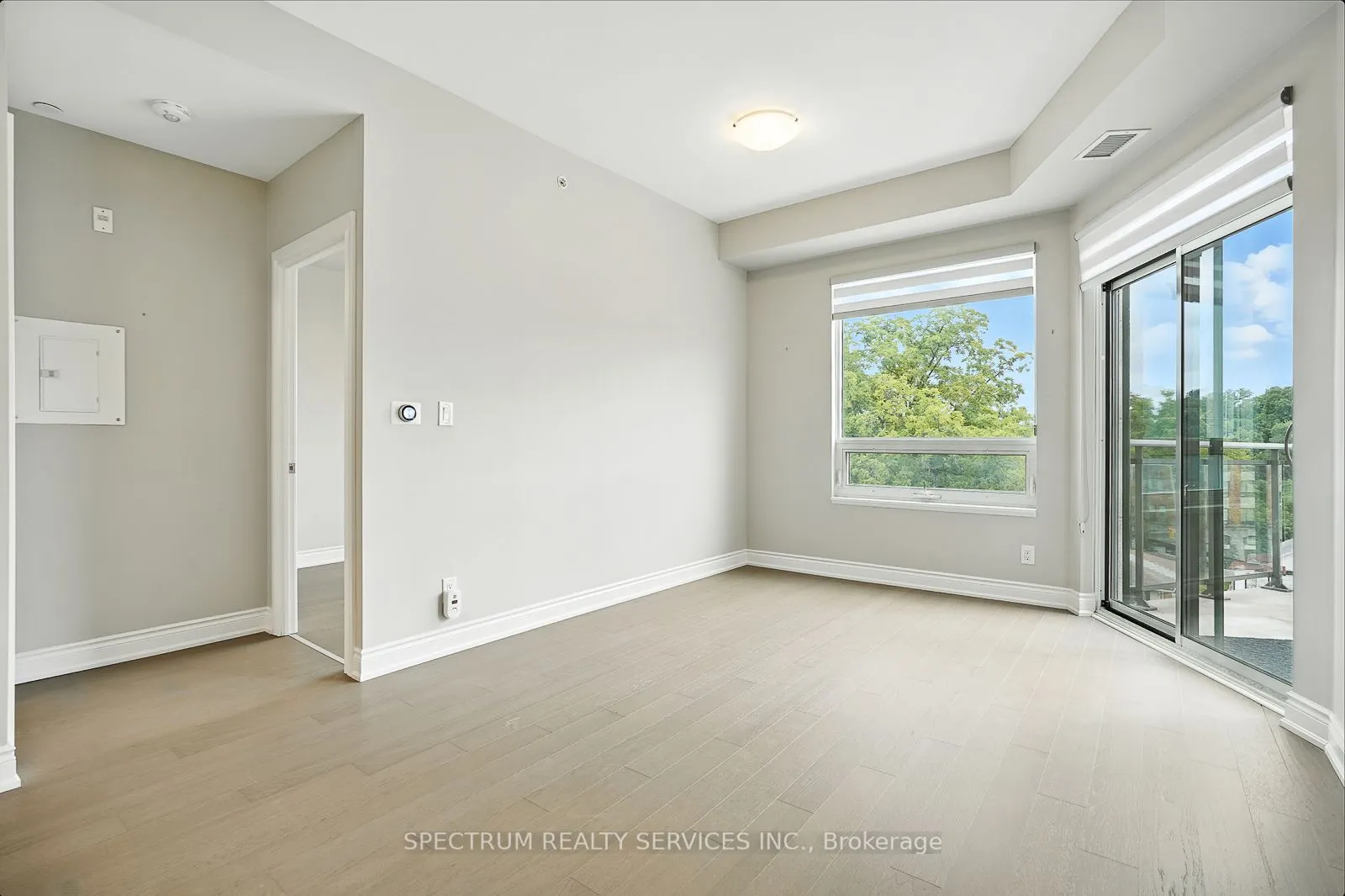 86 Woodbridge Avenue, #411