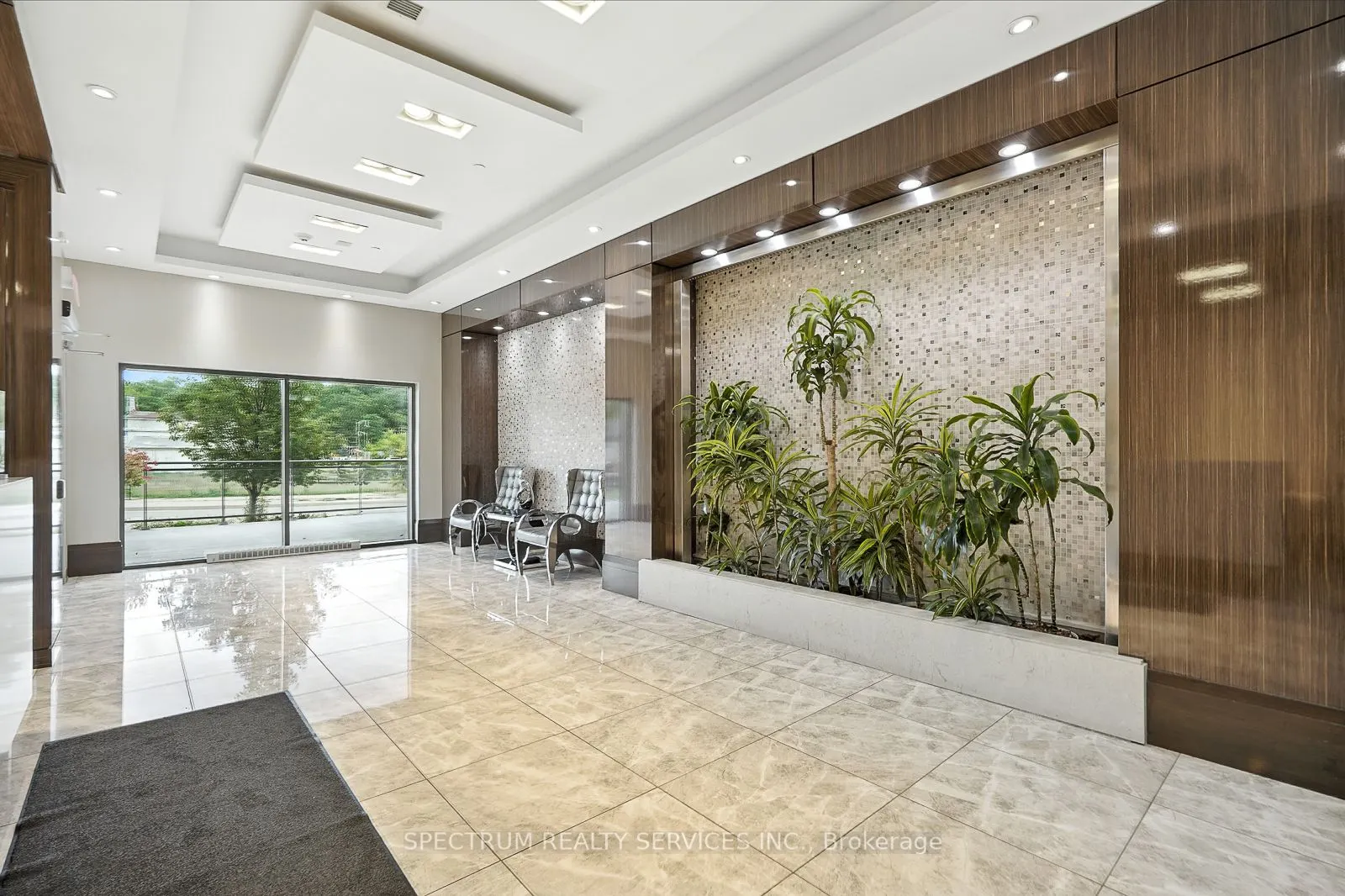 86 Woodbridge Avenue, #411