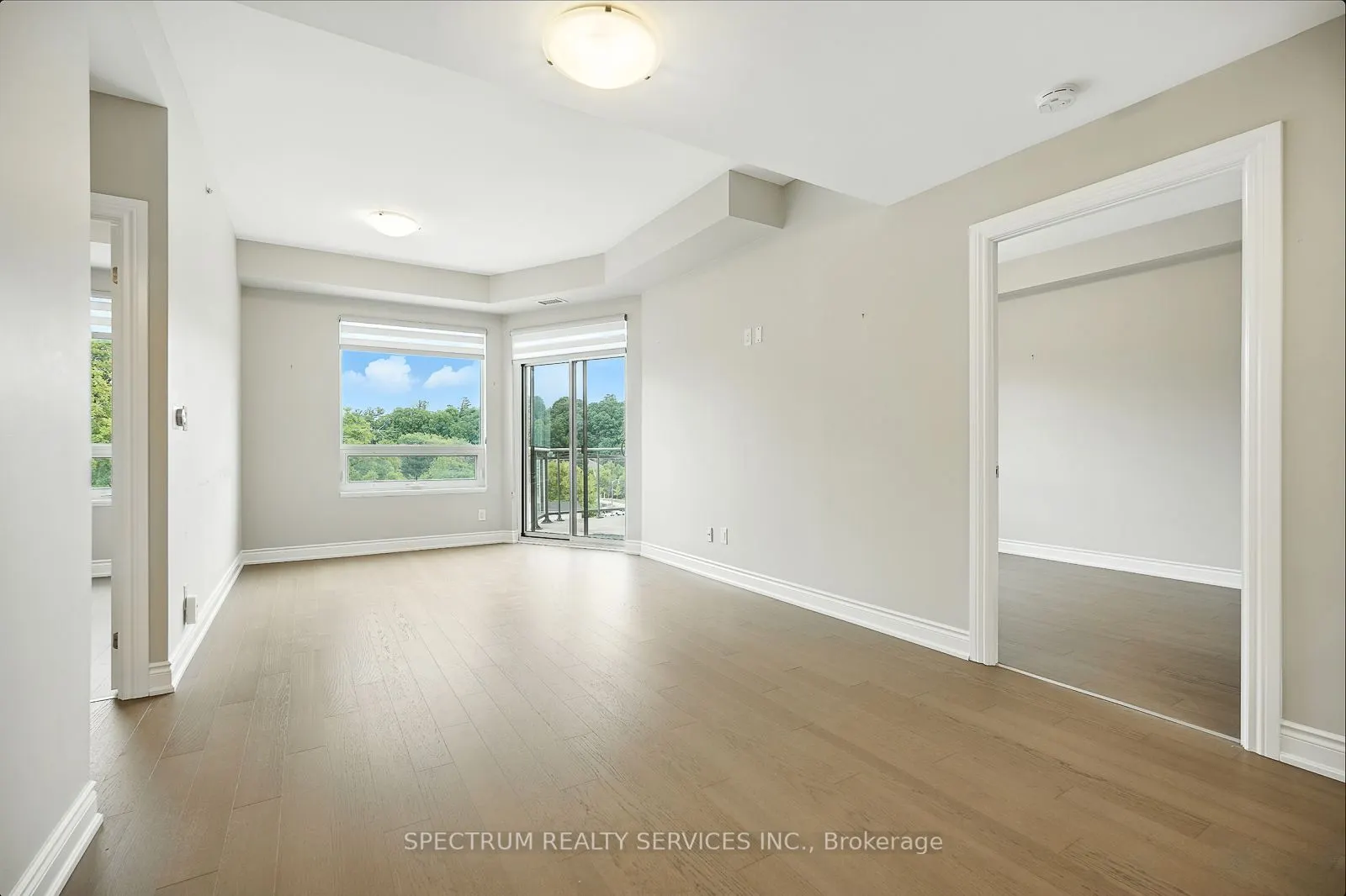 86 Woodbridge Avenue, #411