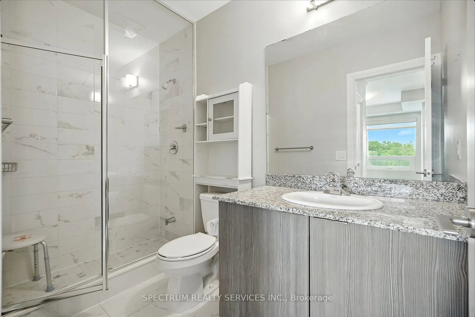 86 Woodbridge Avenue, #411