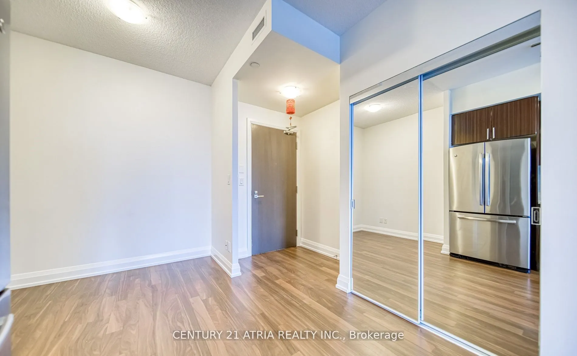 7171 Yonge Street, #2706