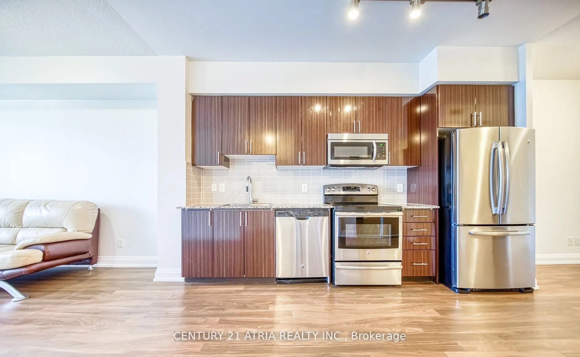 7171 Yonge Street, #2706