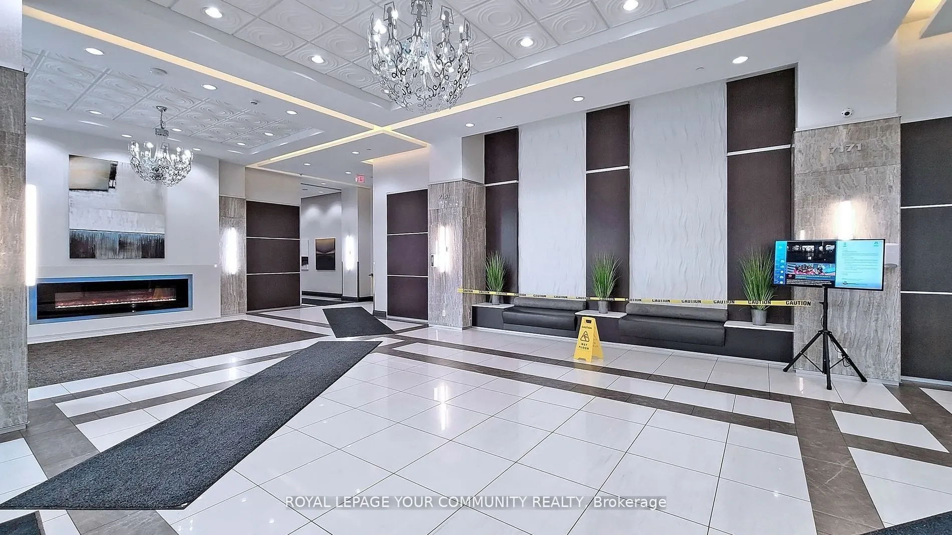 7171 Yonge Street, #1403