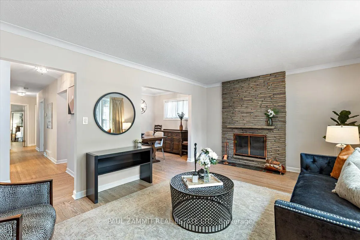 12 Brightbay Crescent