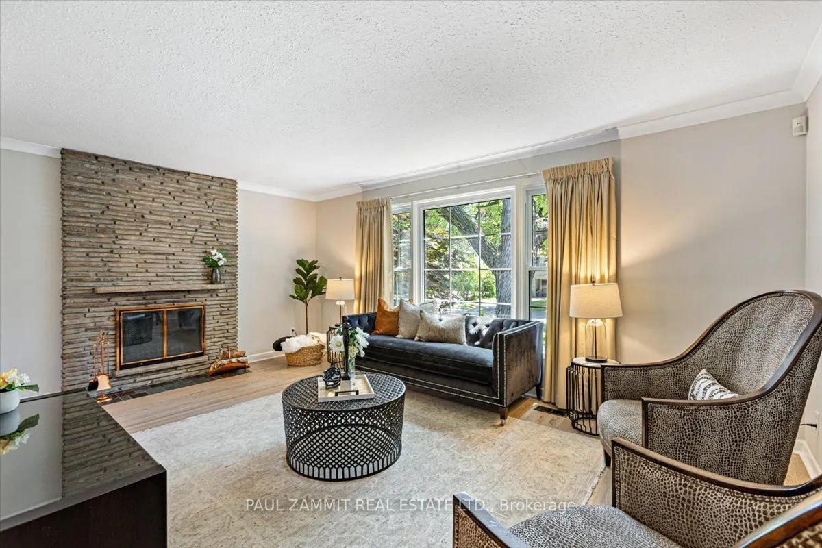 12 Brightbay Crescent