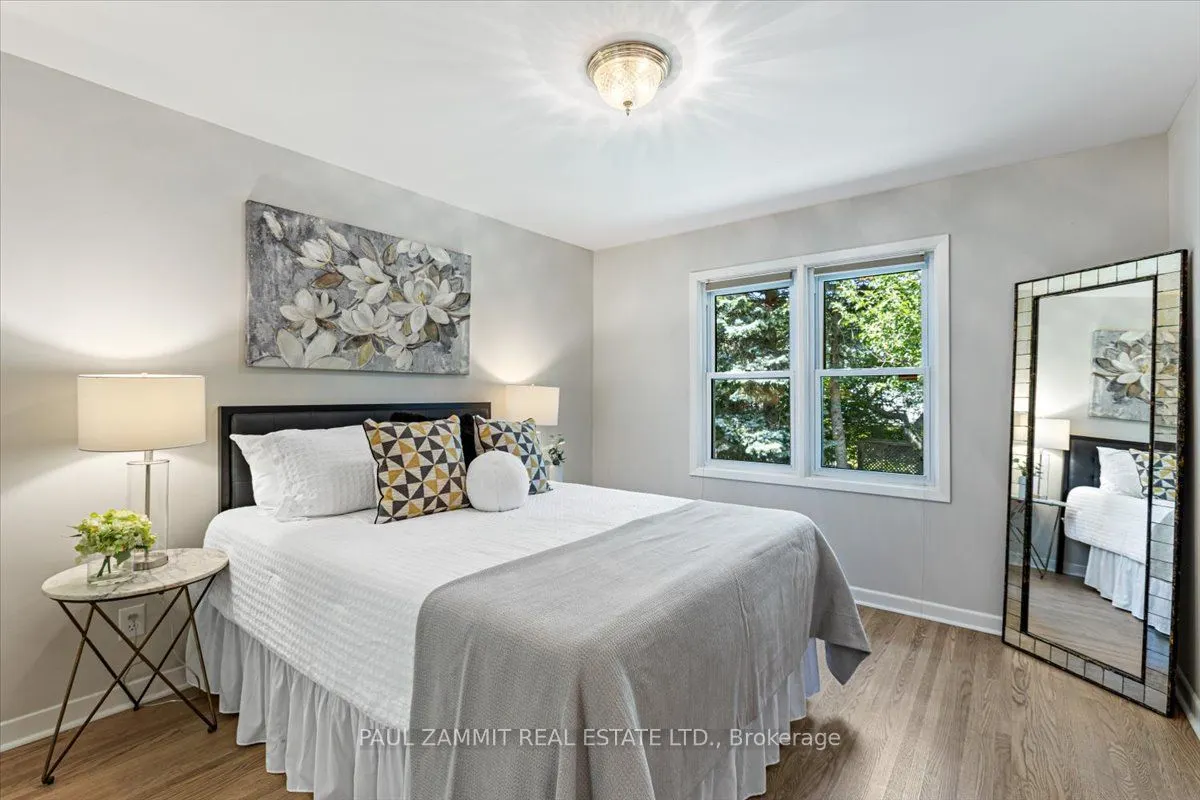 12 Brightbay Crescent