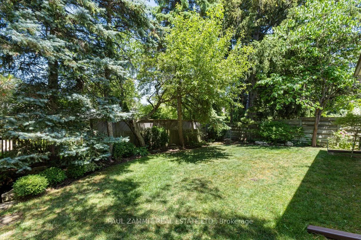 12 Brightbay Crescent