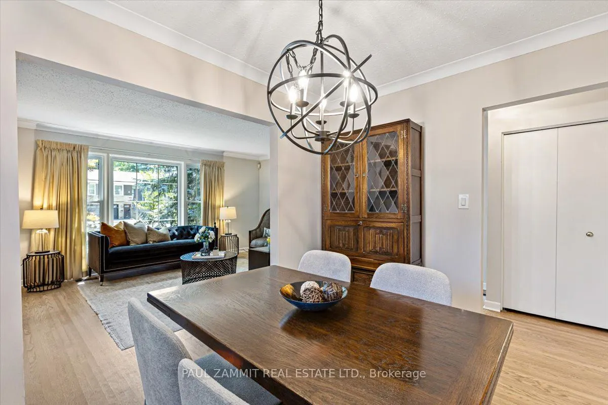 12 Brightbay Crescent