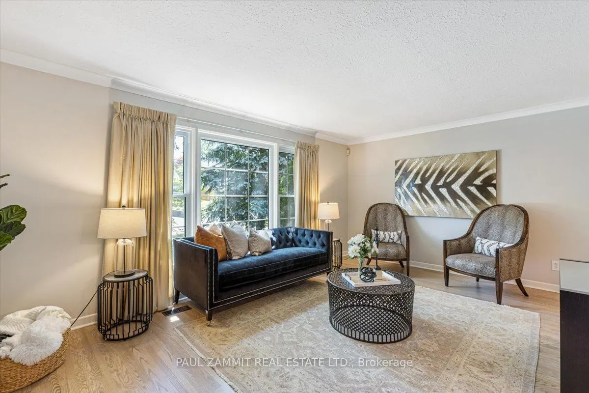 12 Brightbay Crescent