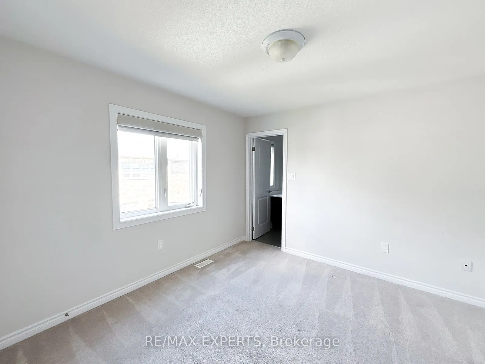 1426 Farrow Crescent