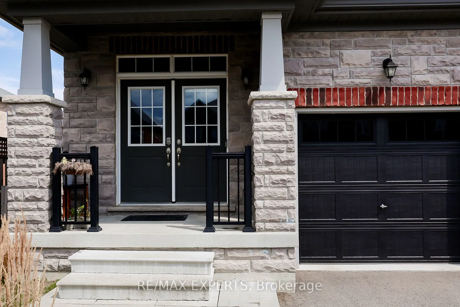 1426 Farrow Crescent