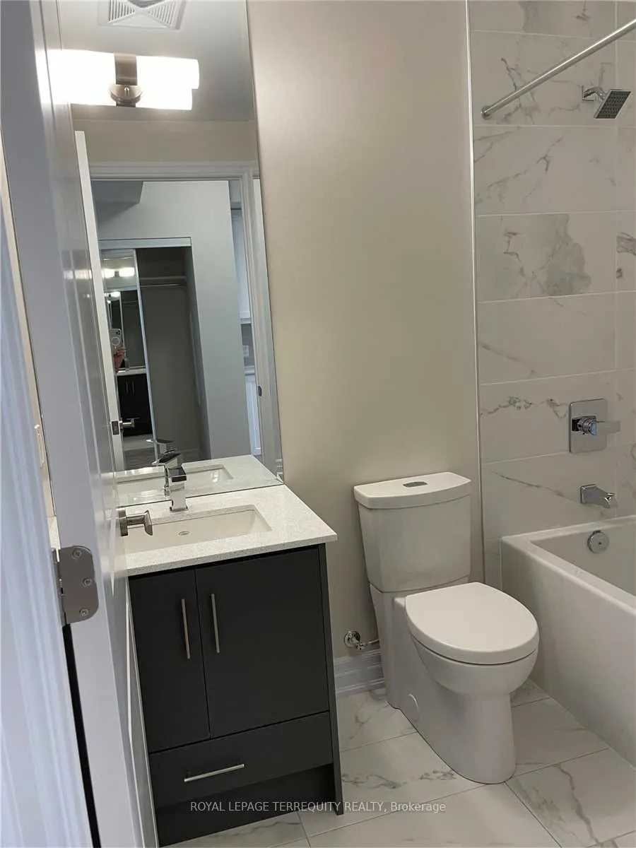 9075 Jane Street, #317