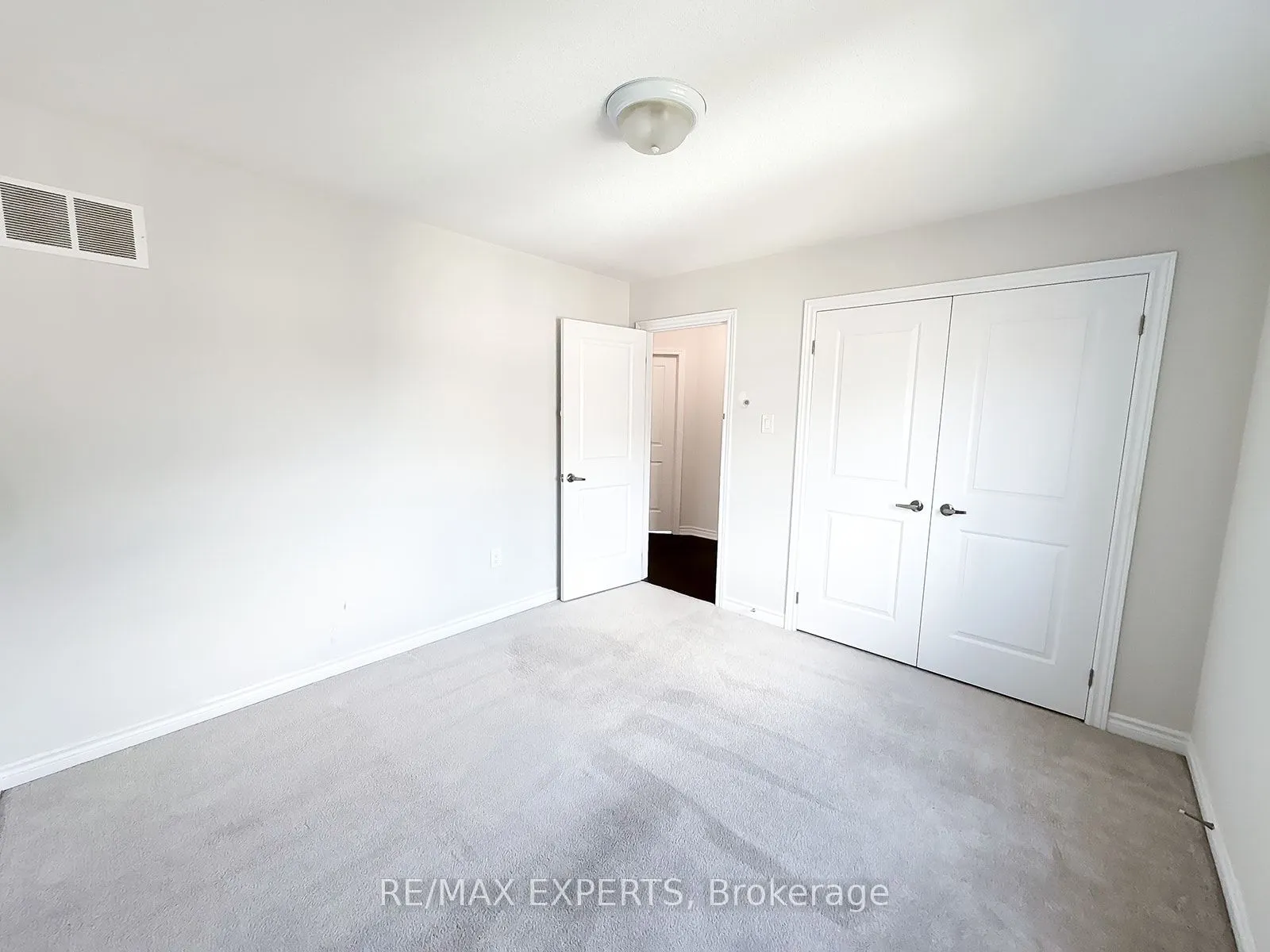 1426 Farrow Crescent