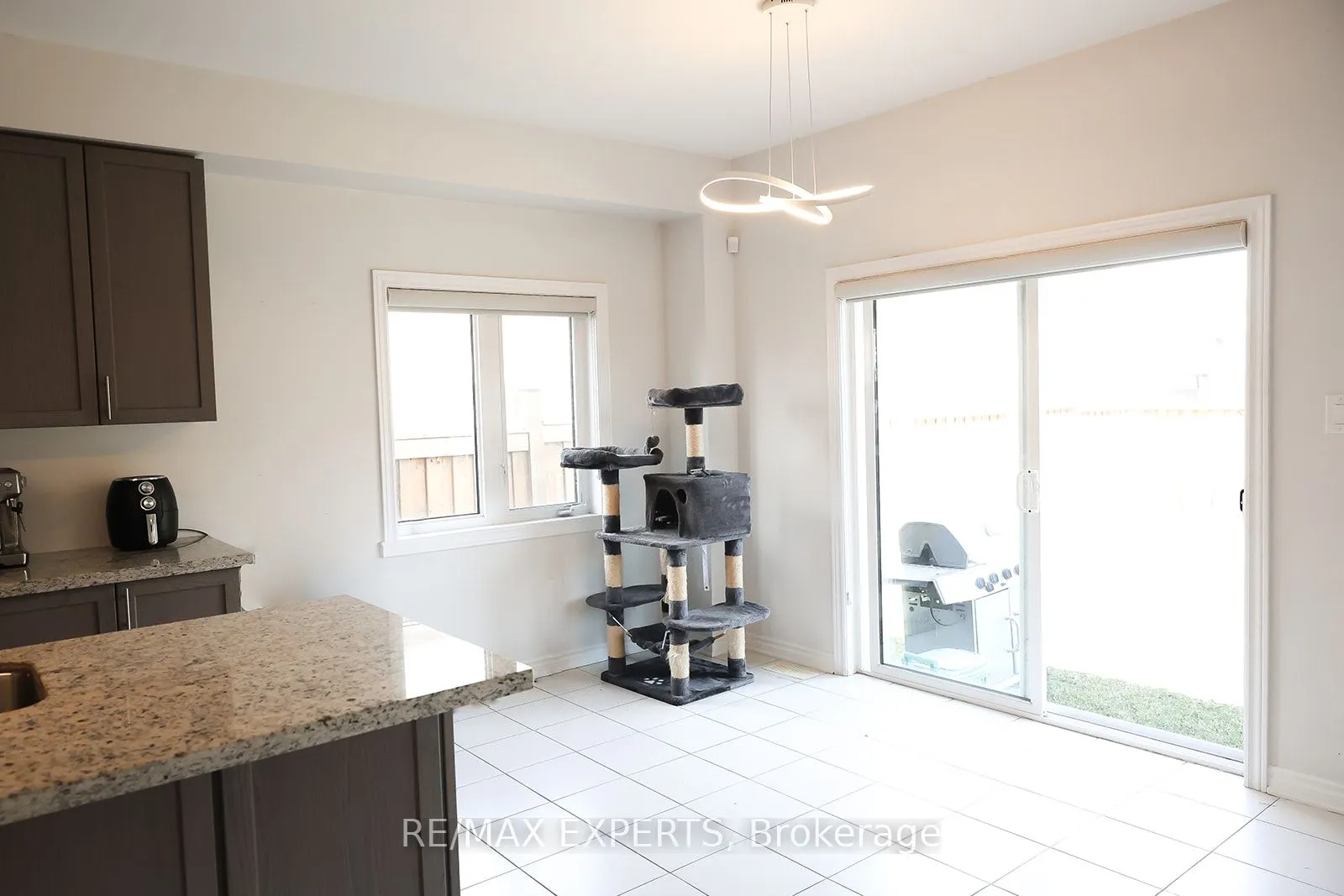 1426 Farrow Crescent