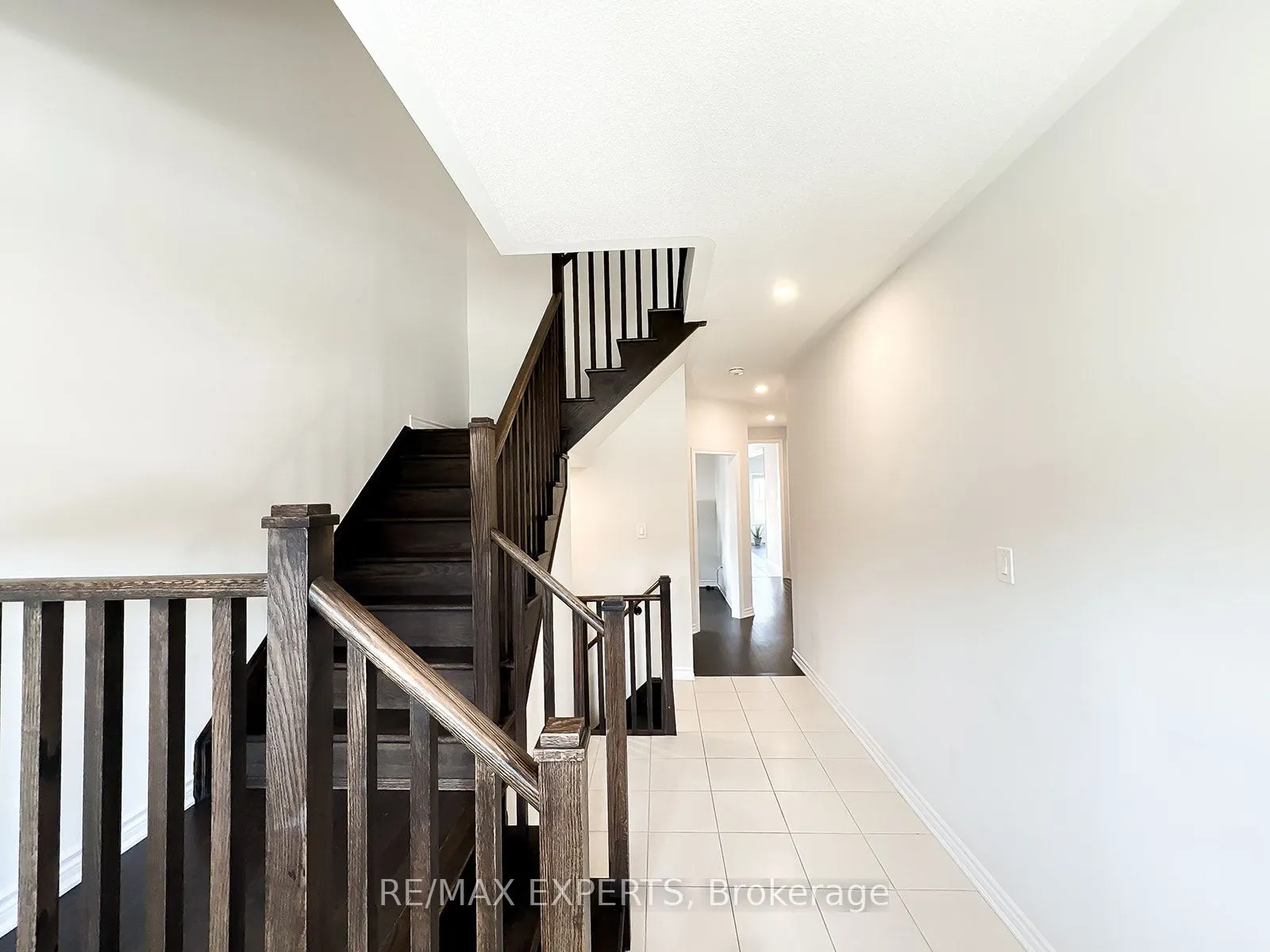 1426 Farrow Crescent