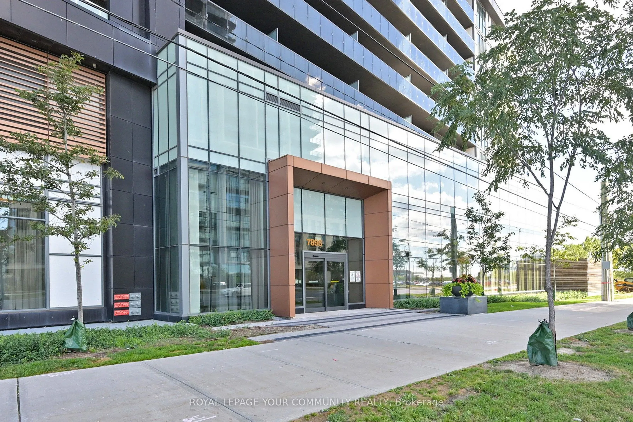7895 Jane Street, #2918