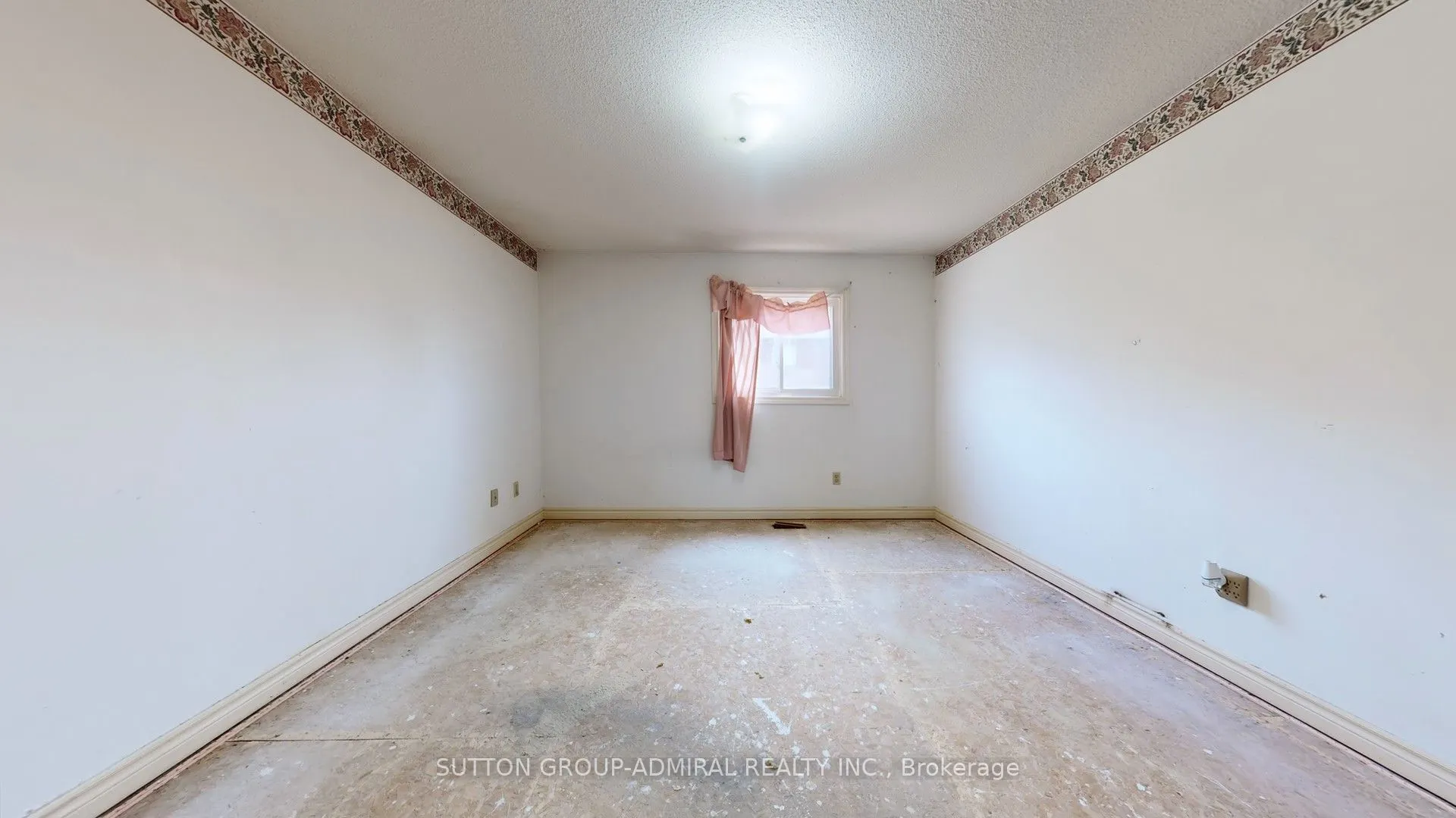 71 Featherstone Avenue