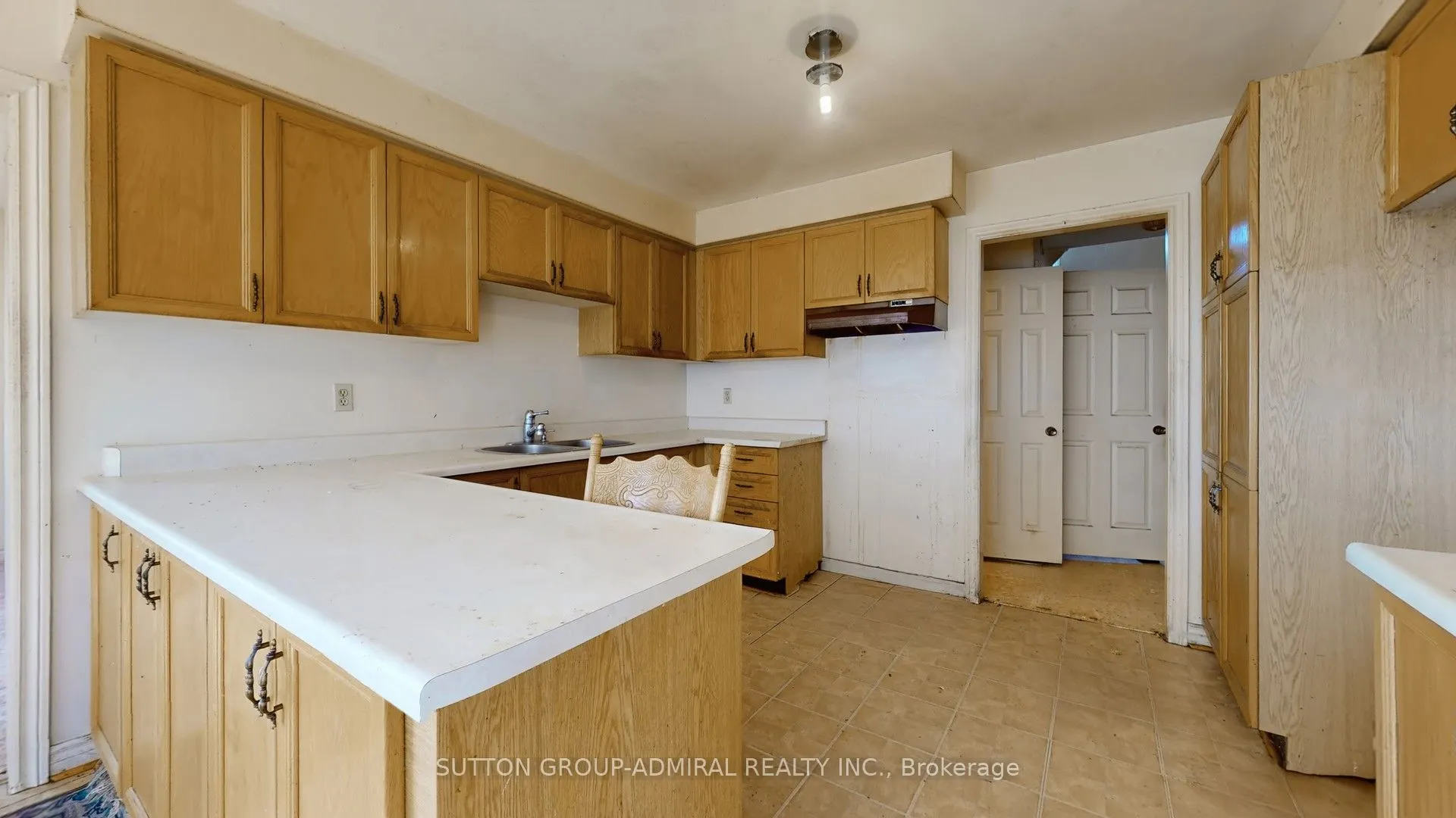 71 Featherstone Avenue