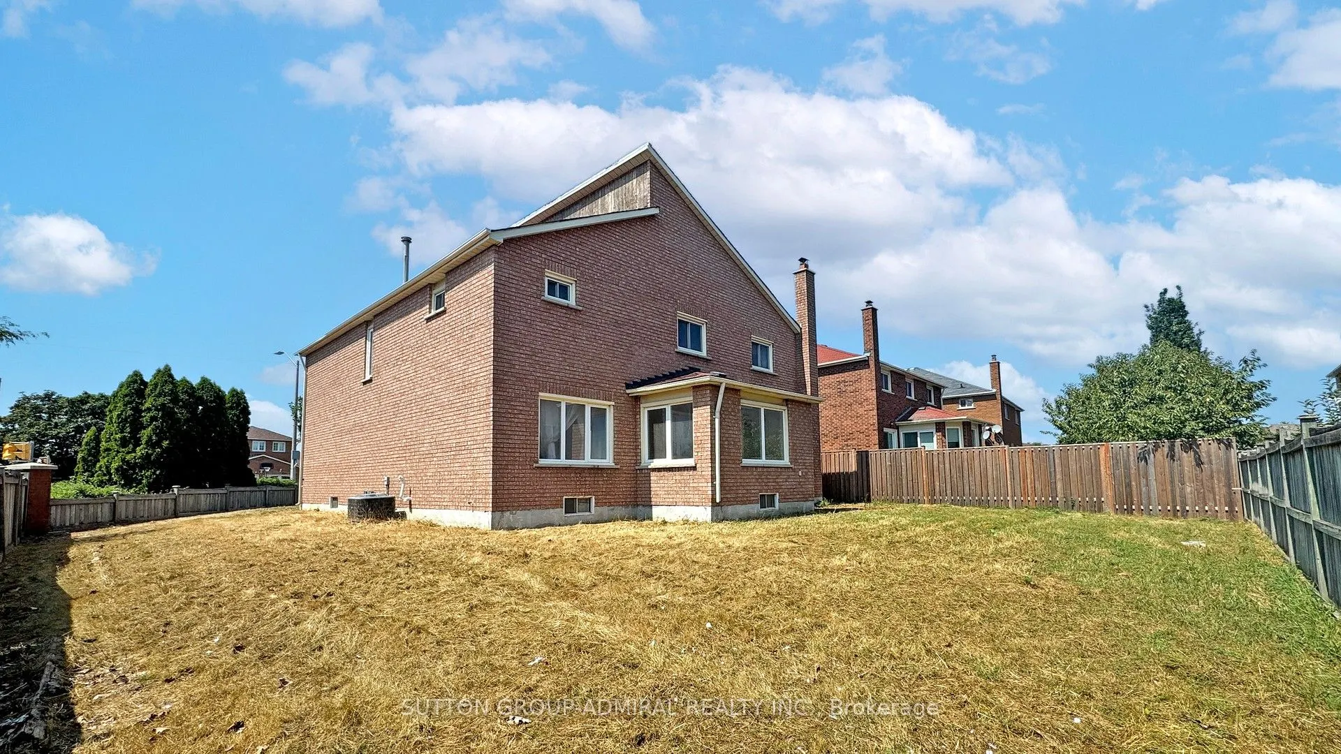 71 Featherstone Avenue