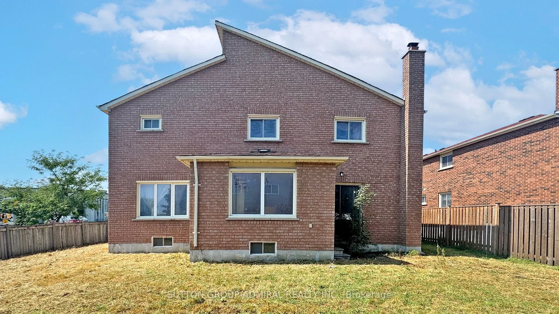 71 Featherstone Avenue