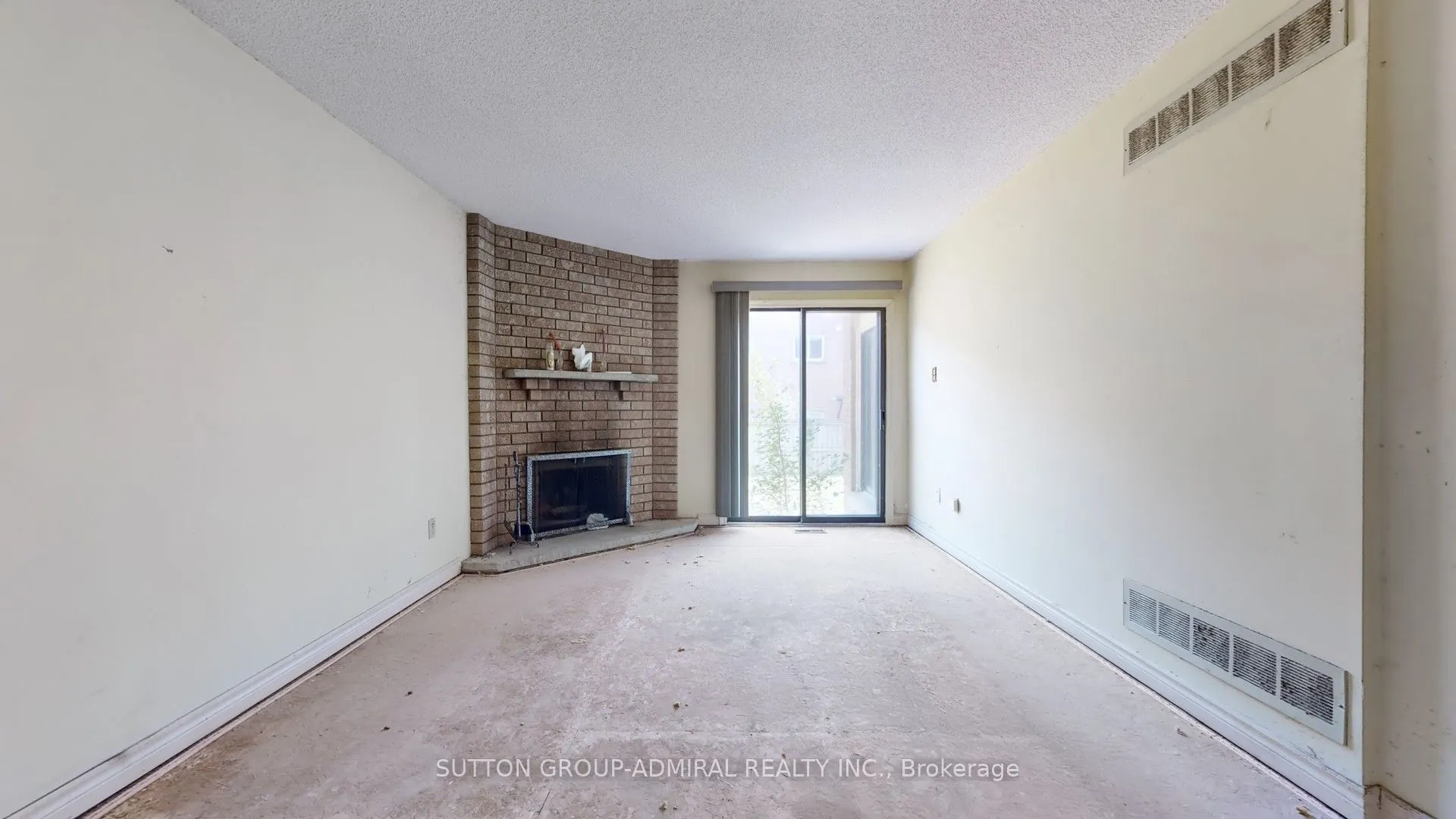 71 Featherstone Avenue