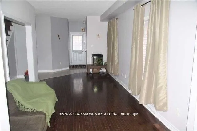 81 Lahore Crescent, #Main