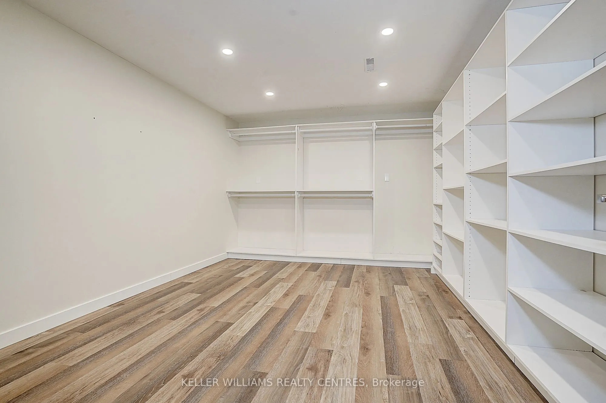 17 Sir Kay Drive