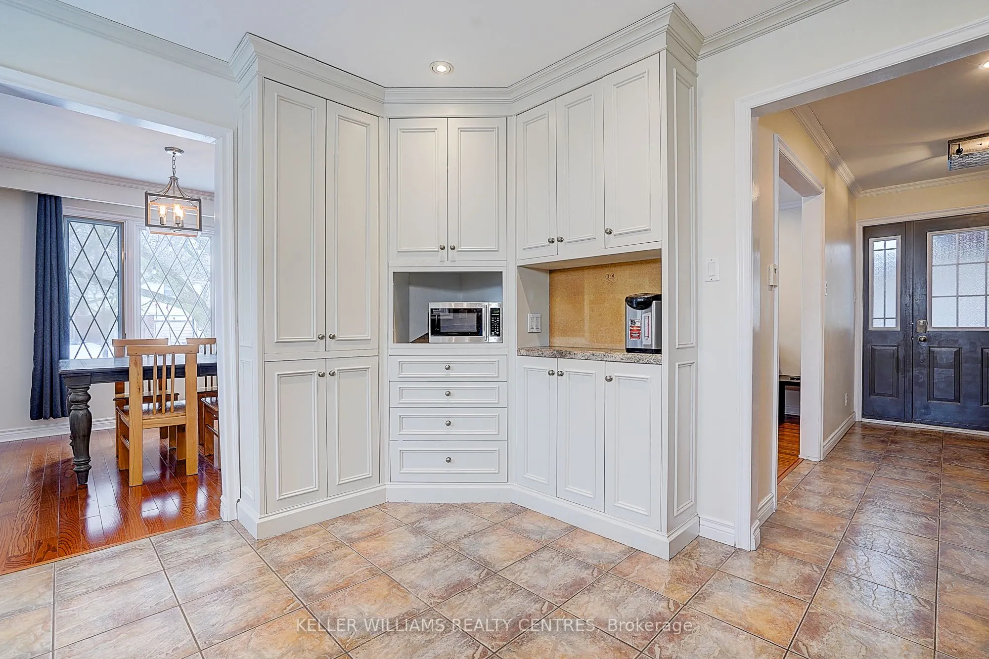 17 Sir Kay Drive