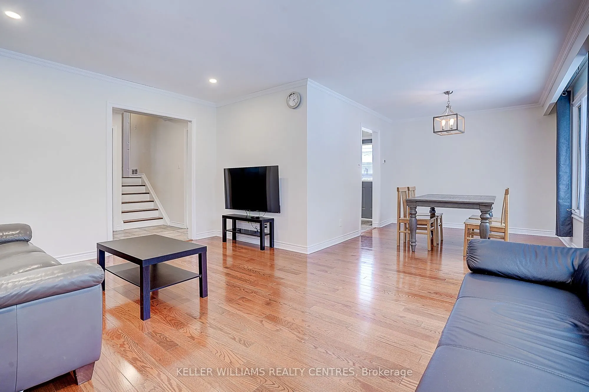 17 Sir Kay Drive