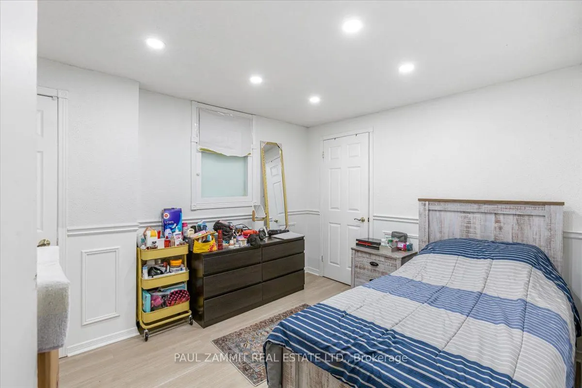 20 Ladyslipper Court
