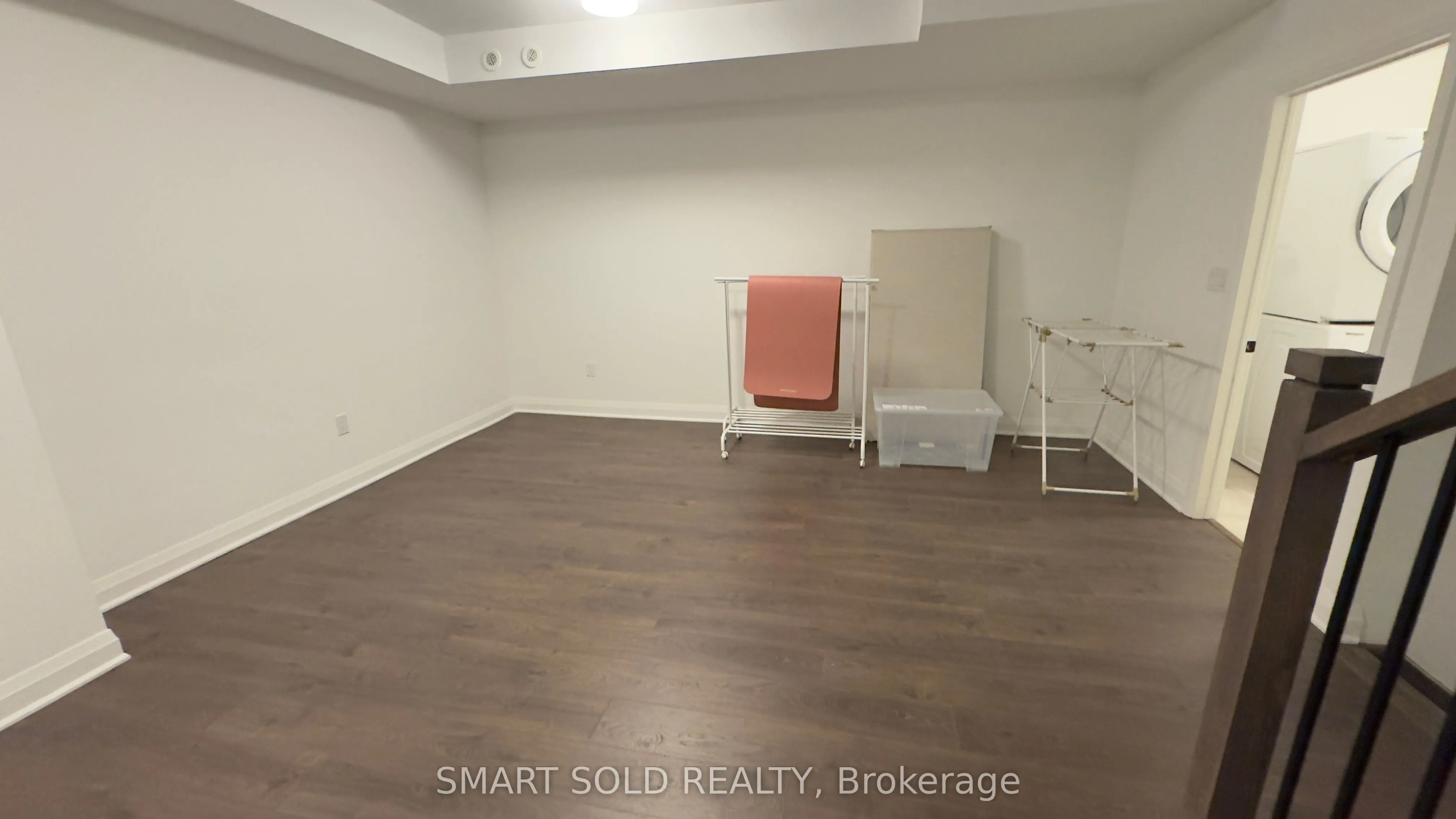 63 Alton Crescent N, #63