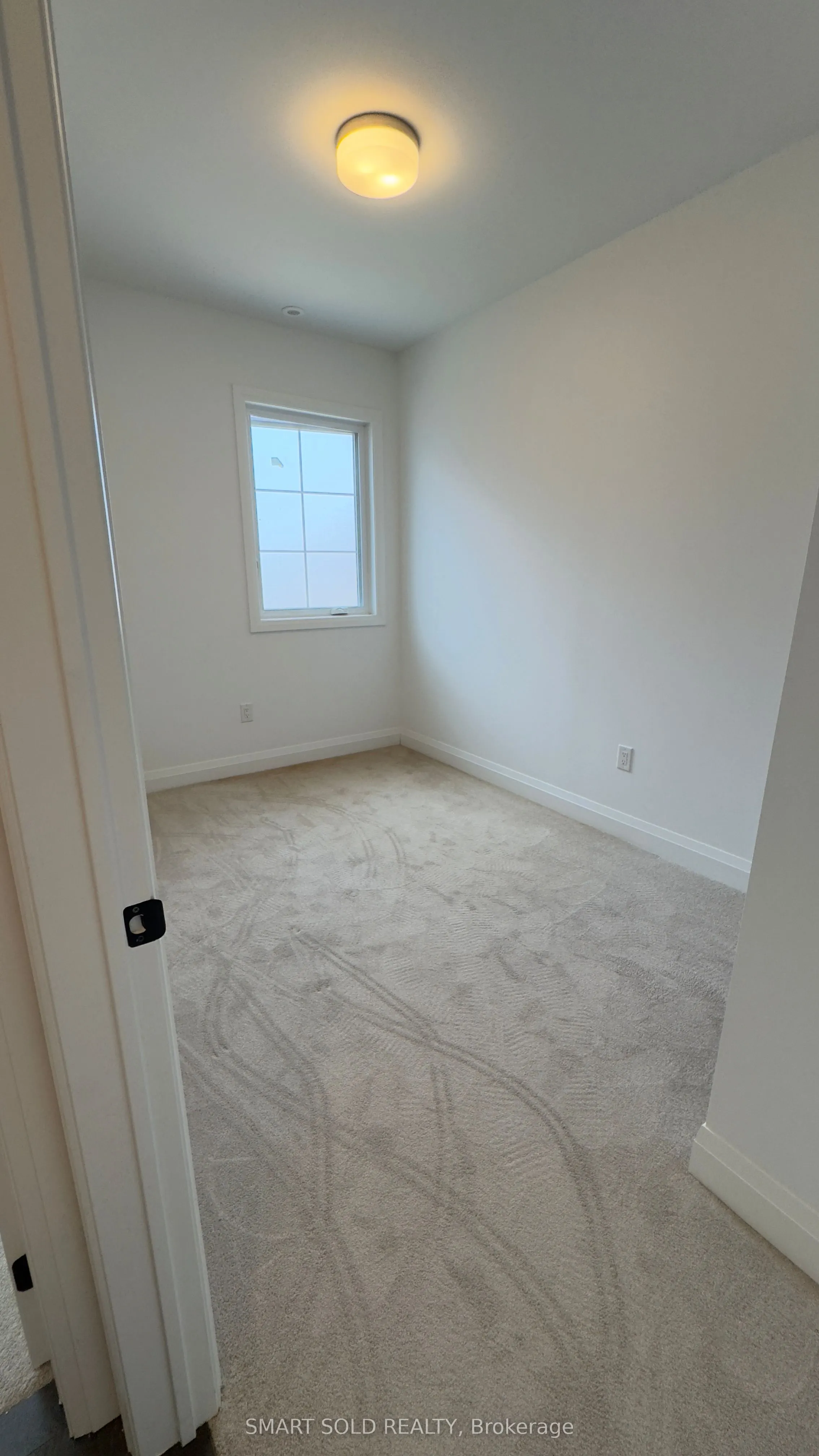 63 Alton Crescent N, #63