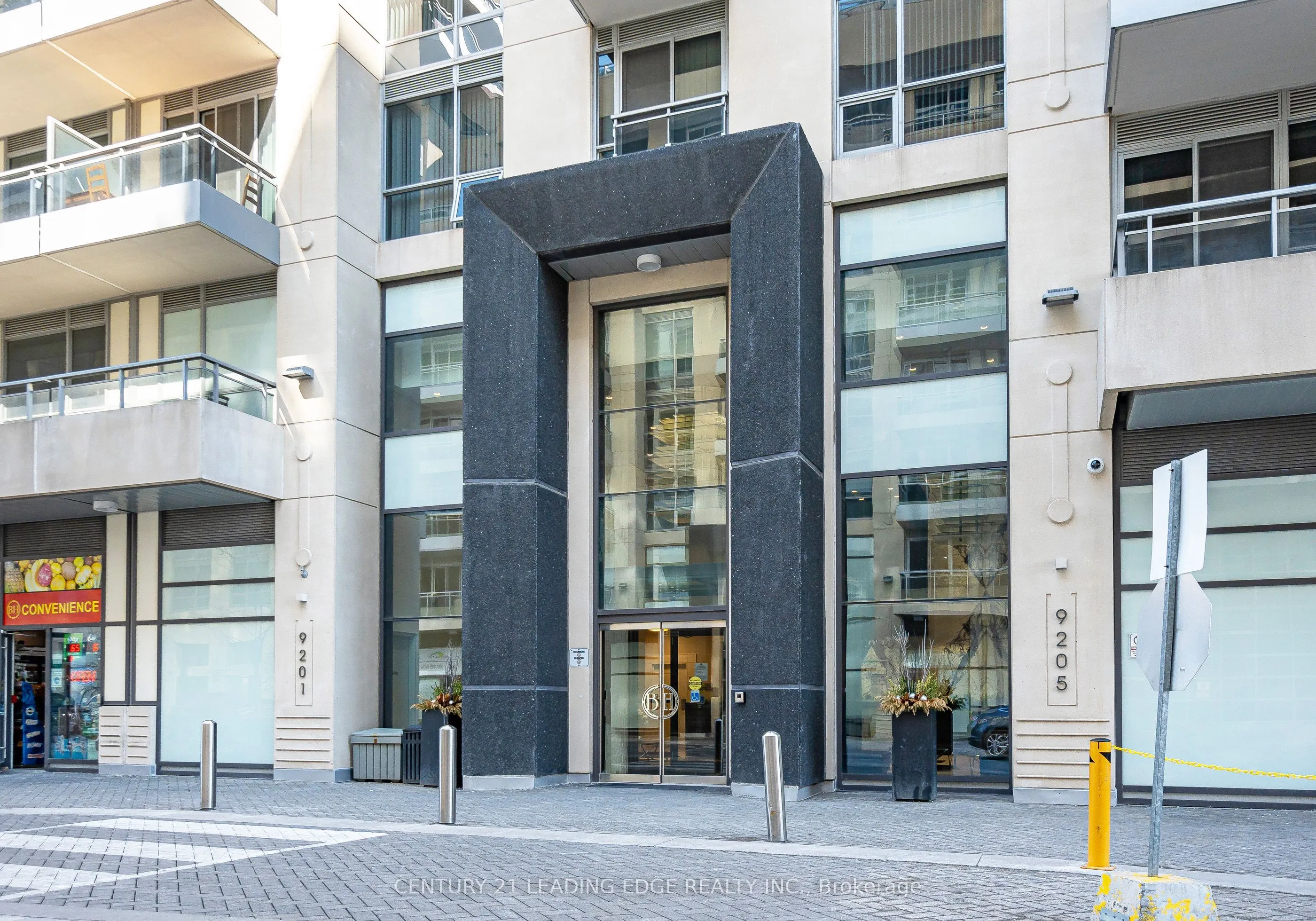 9205 Yonge Street, #1001