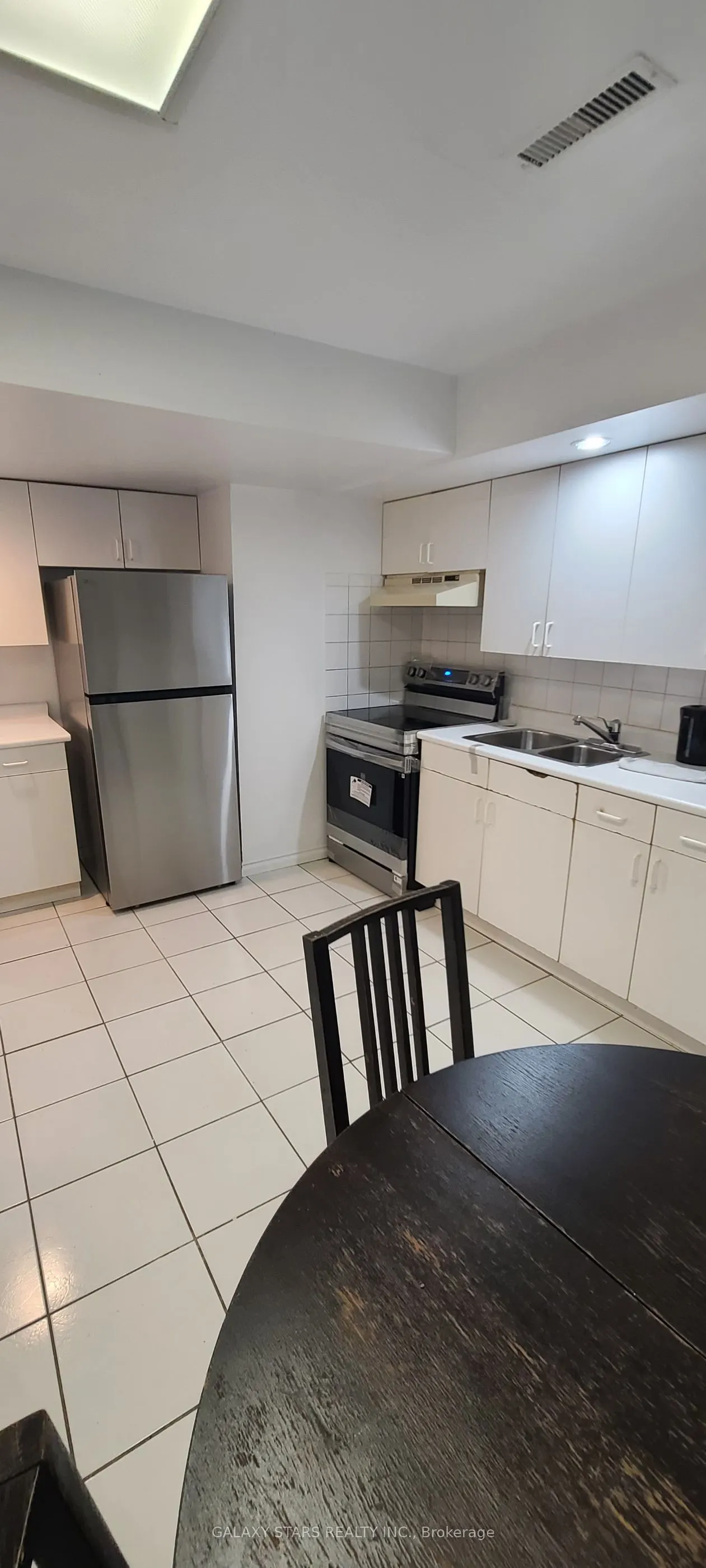 2 Higginson Street, #Basement