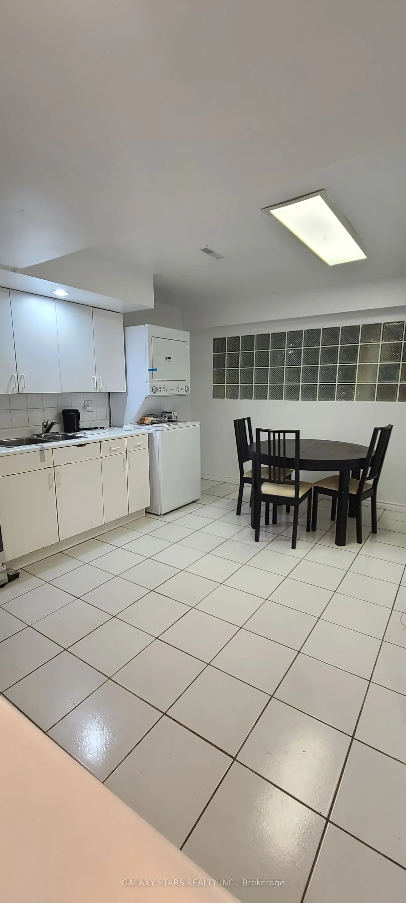 2 Higginson Street, #Basement