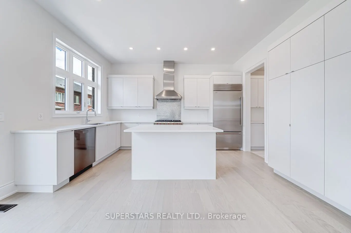 28 Longworth Avenue