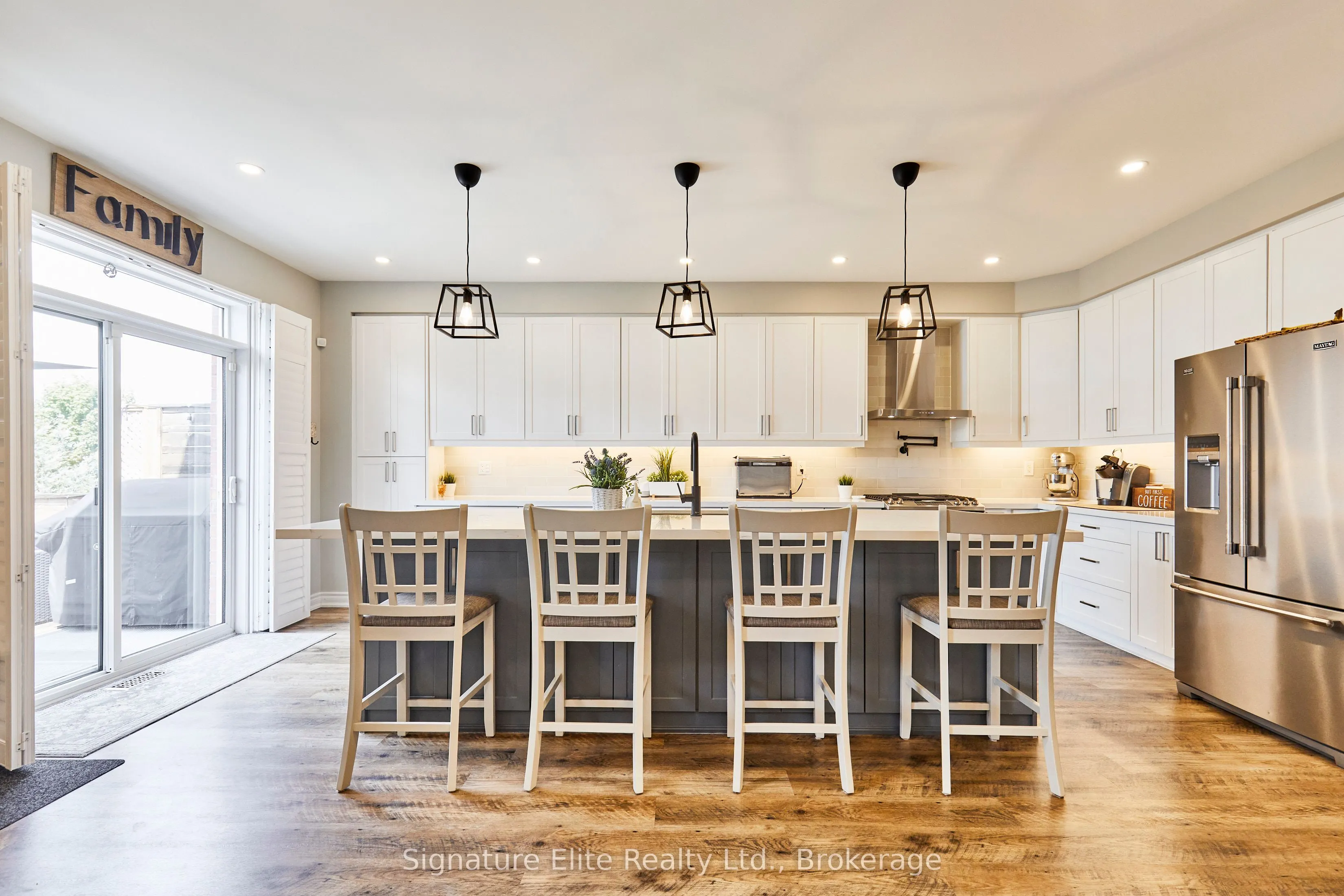 30 Confederation Drive