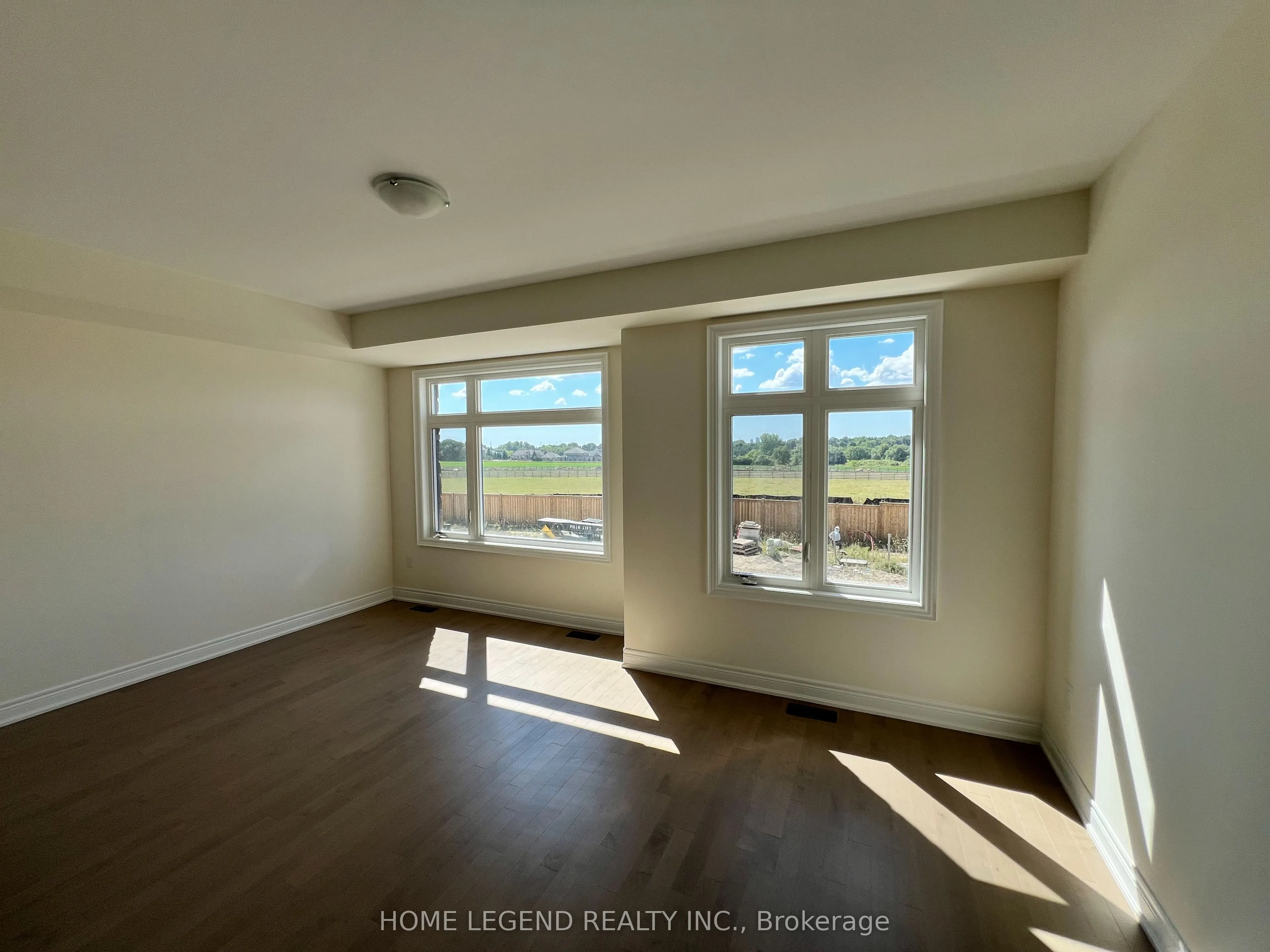 183 Berczy Green Drive